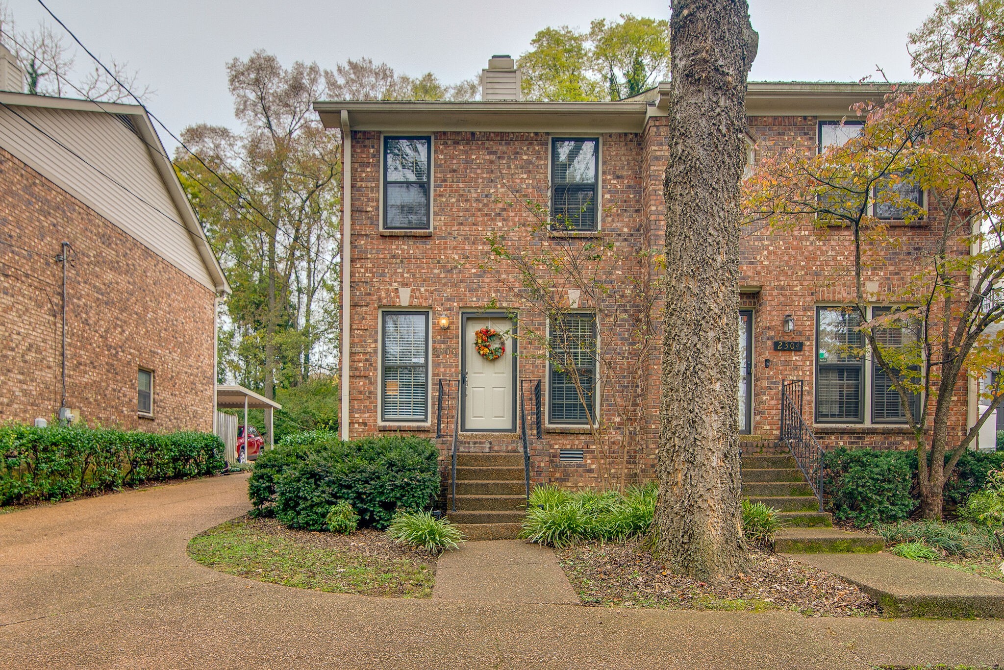 2306 Sharondale Dr