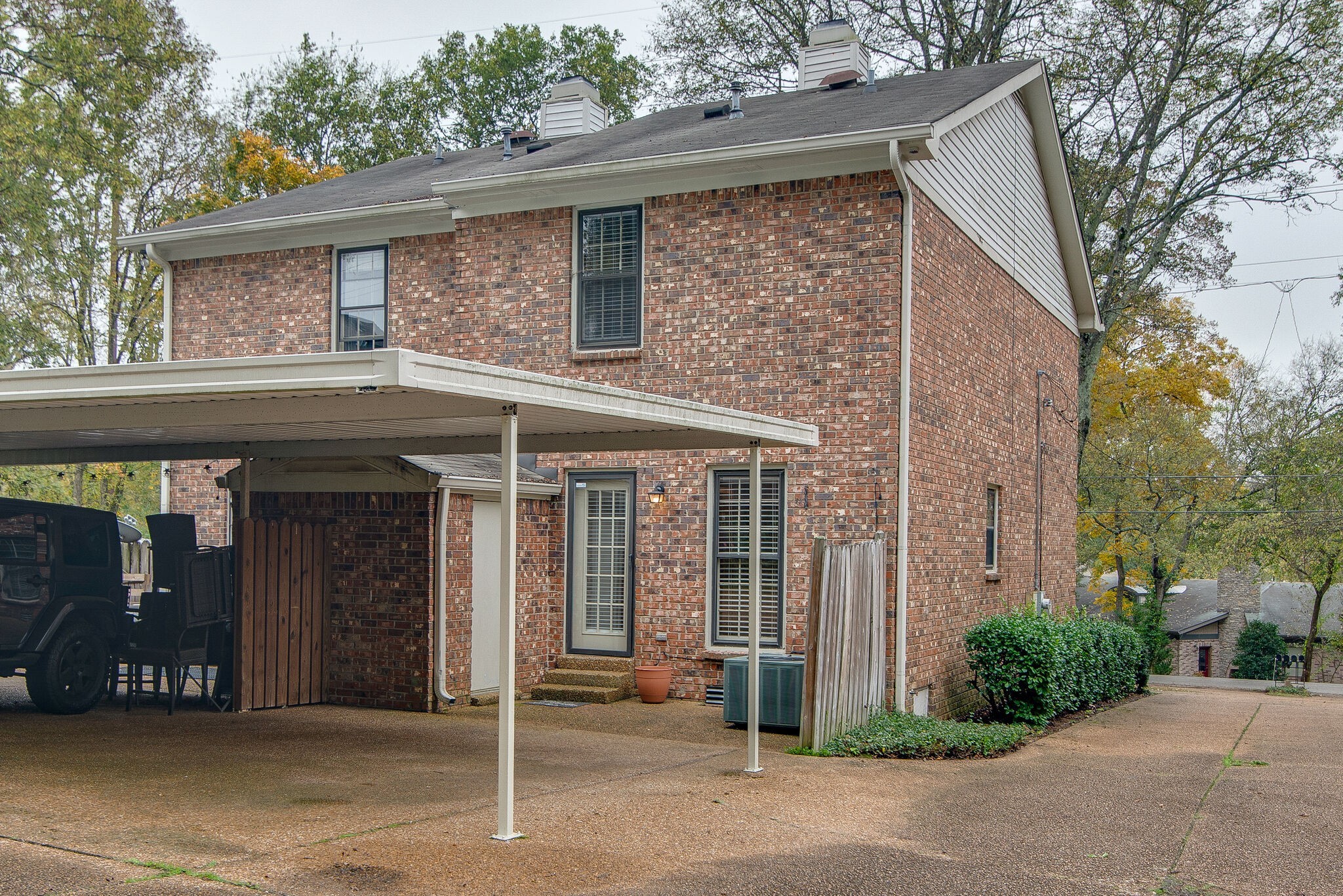 2306 Sharondale Dr