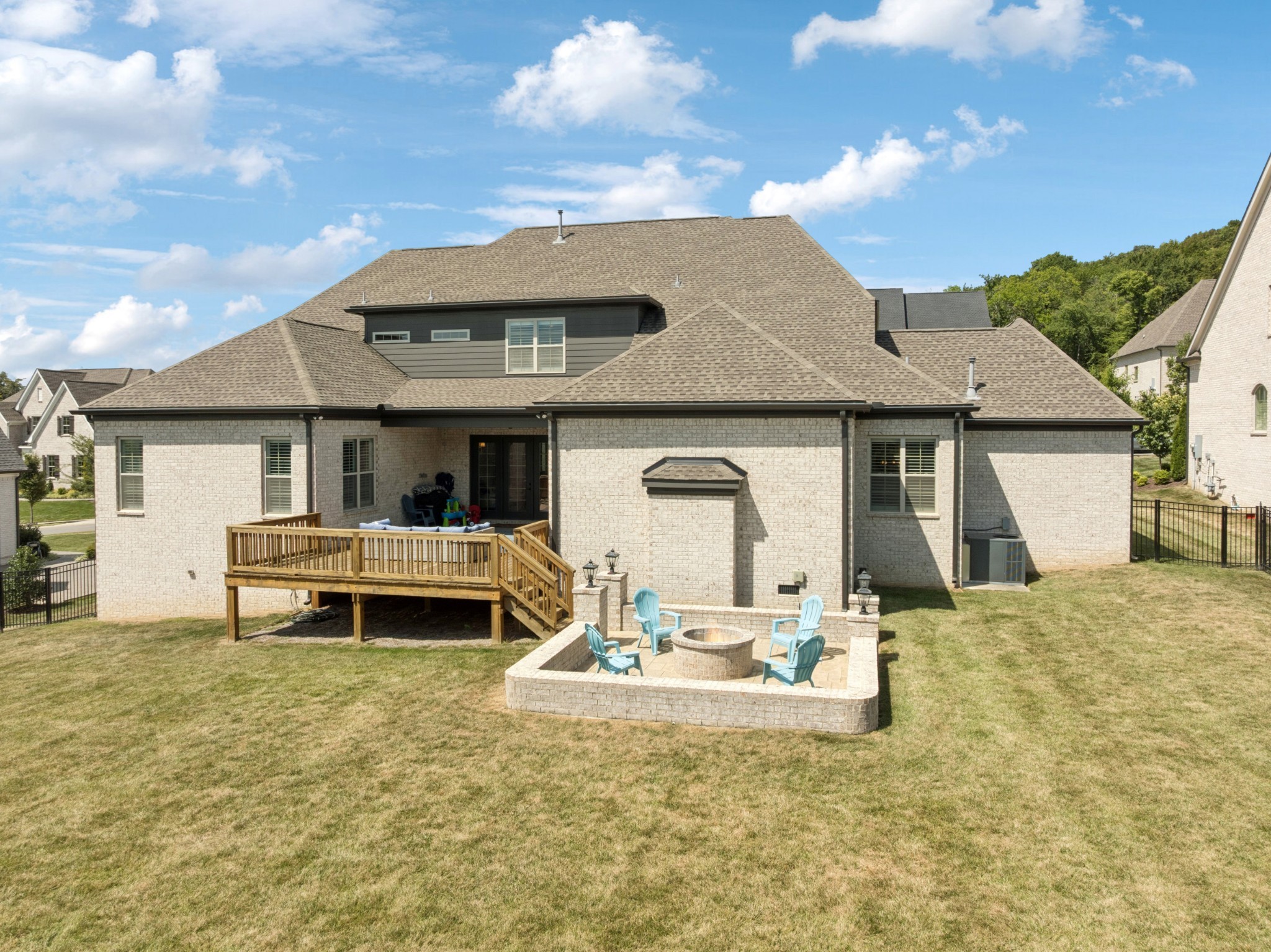 238 Bishops Gate Dr