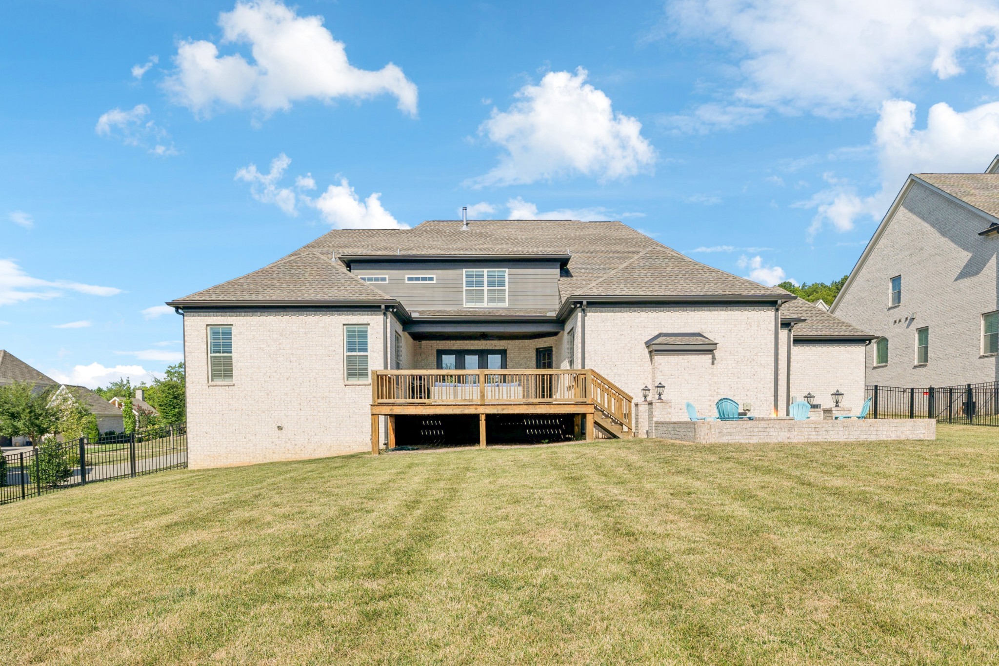 238 Bishops Gate Dr