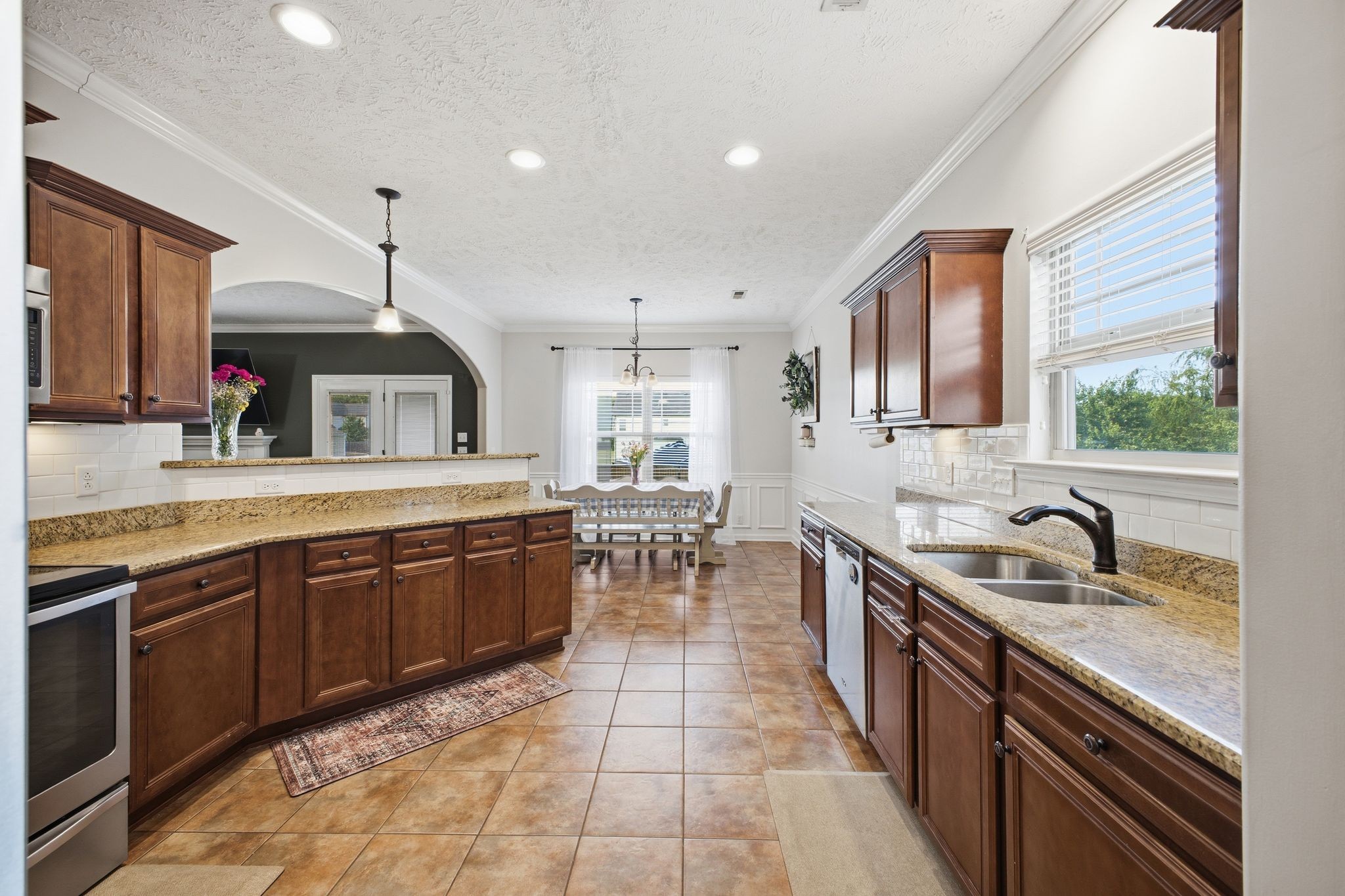 1026 Pinnacle Hills Dr