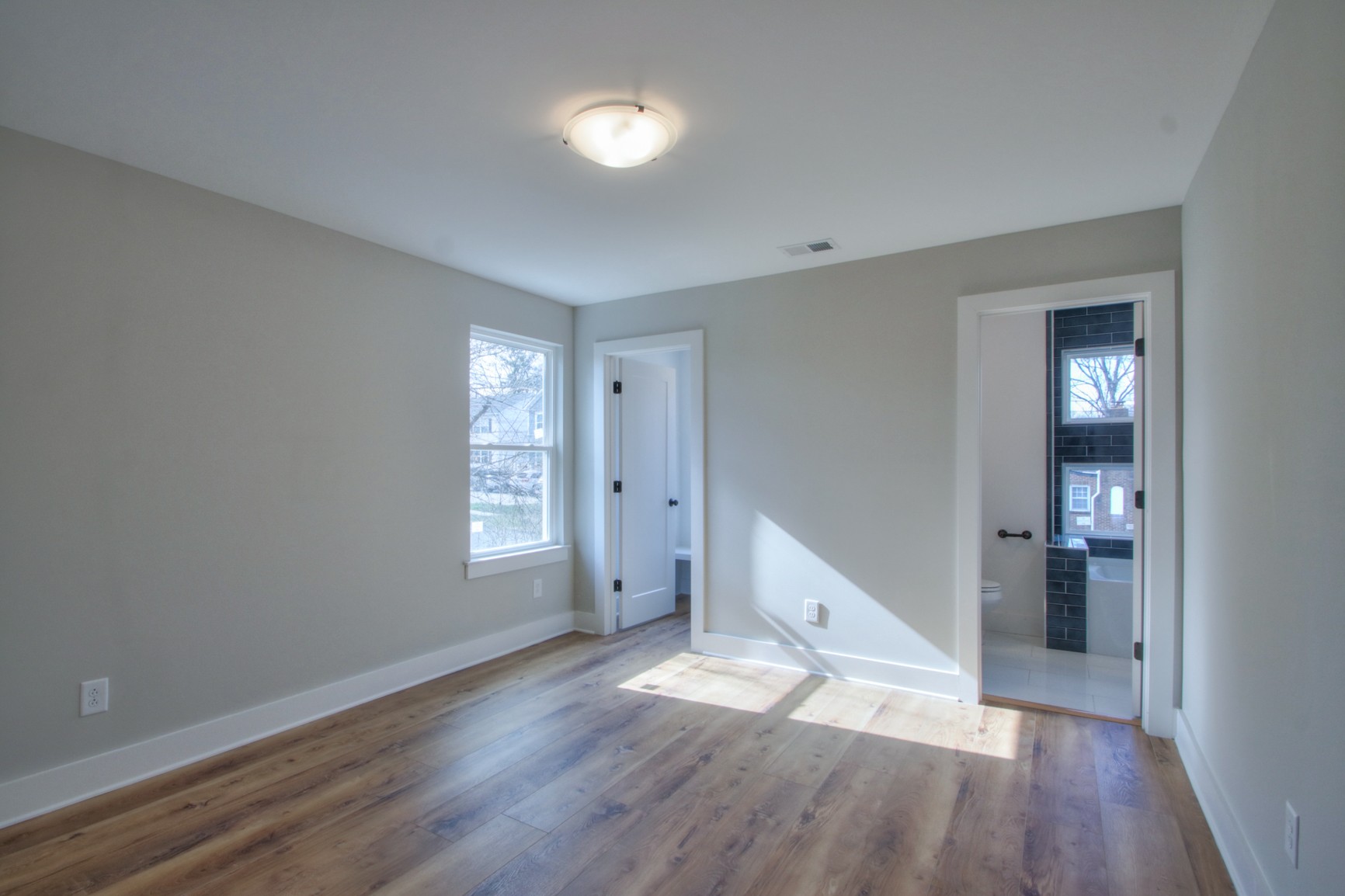 2810 Gear St