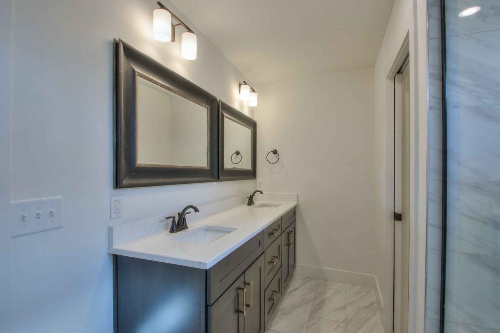 2810 Gear St