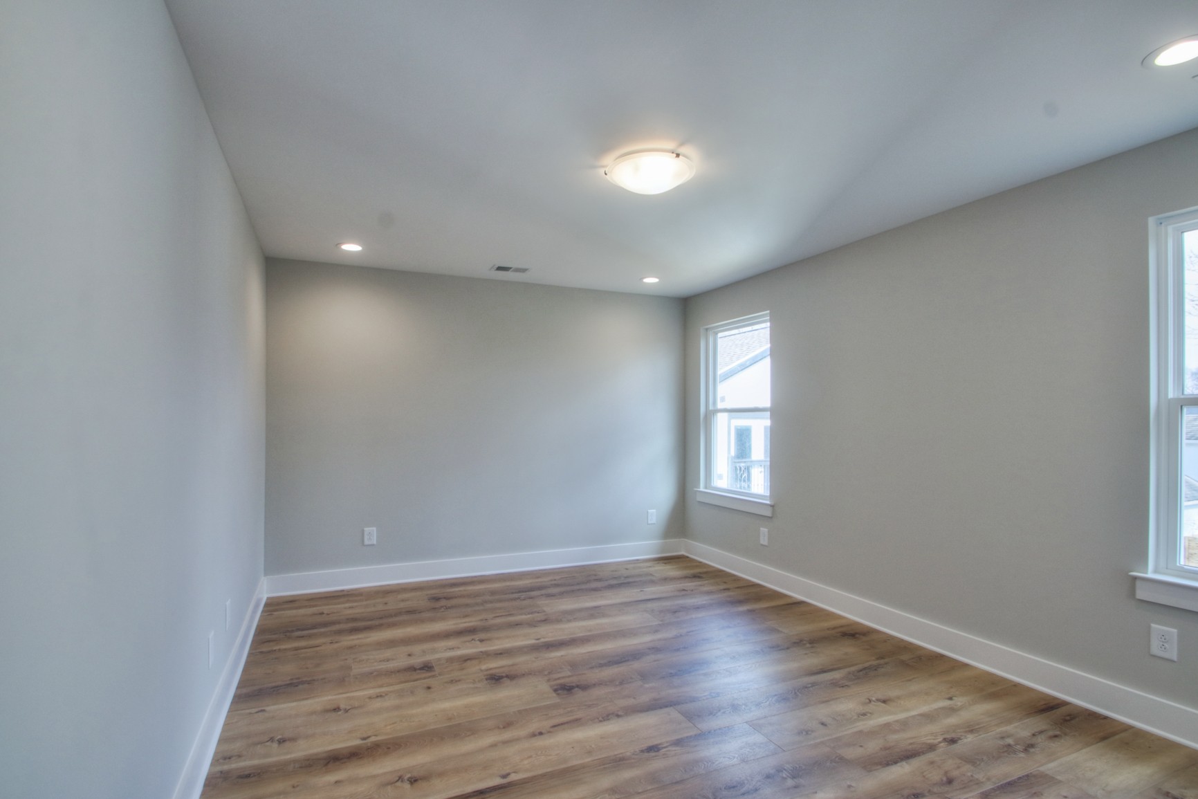 2810 Gear St
