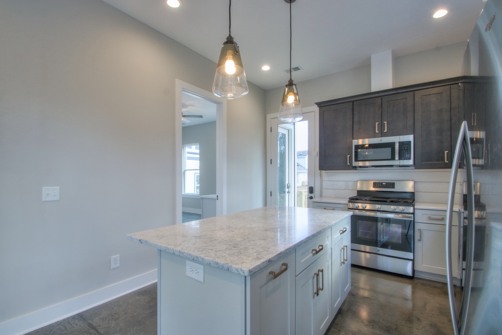 2810 Gear St
