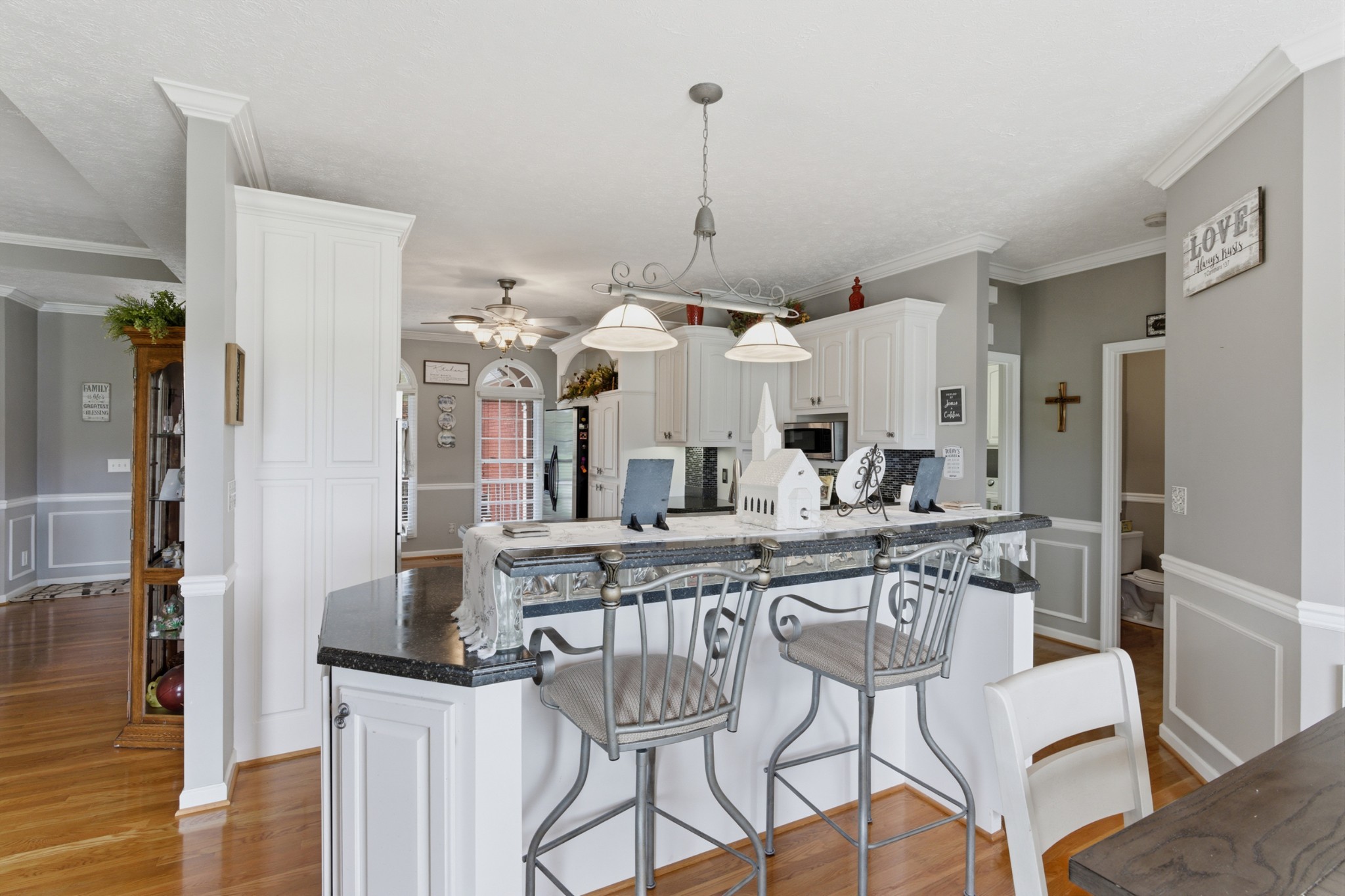 584 Golf Club Dr