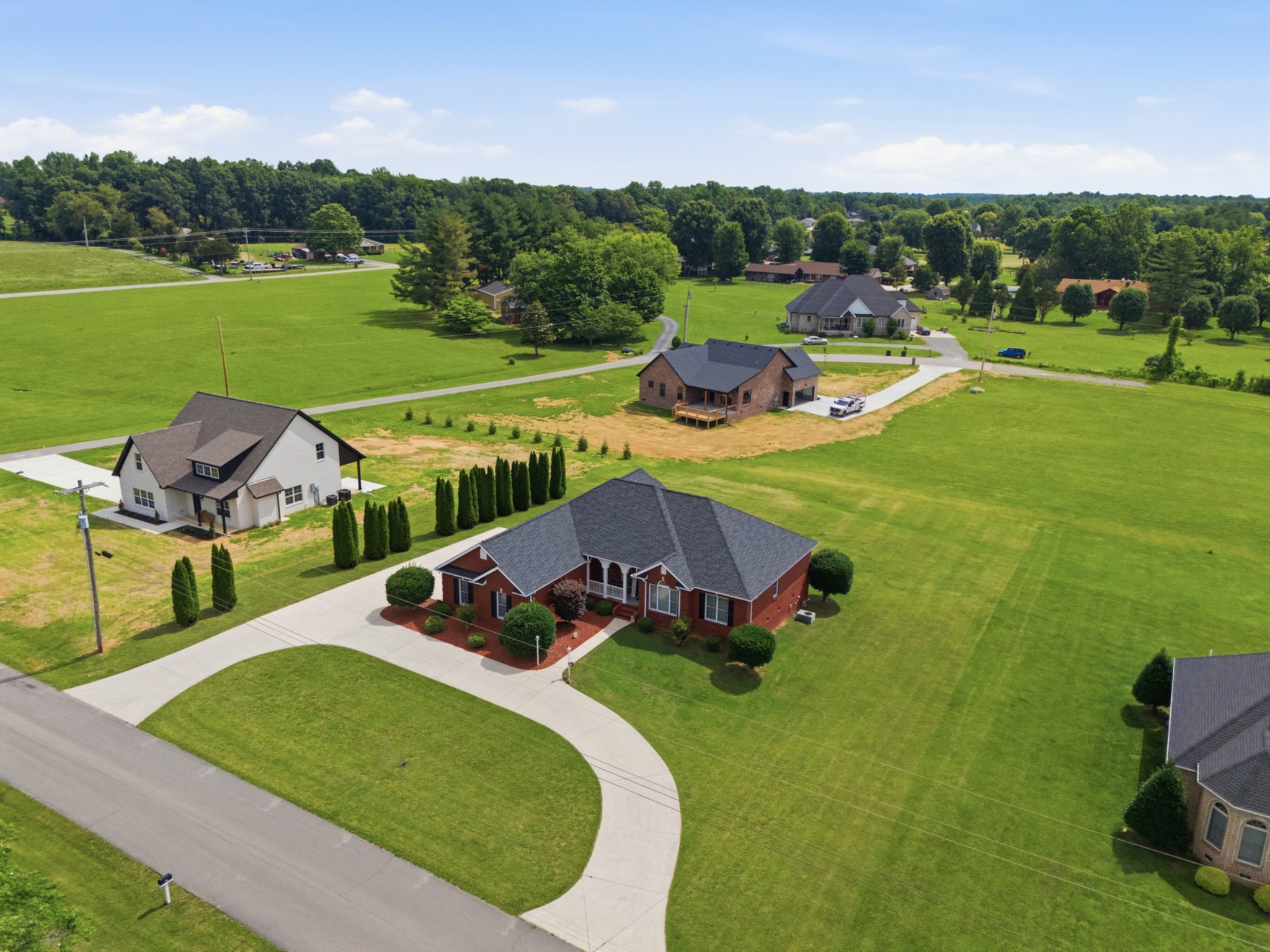 584 Golf Club Dr