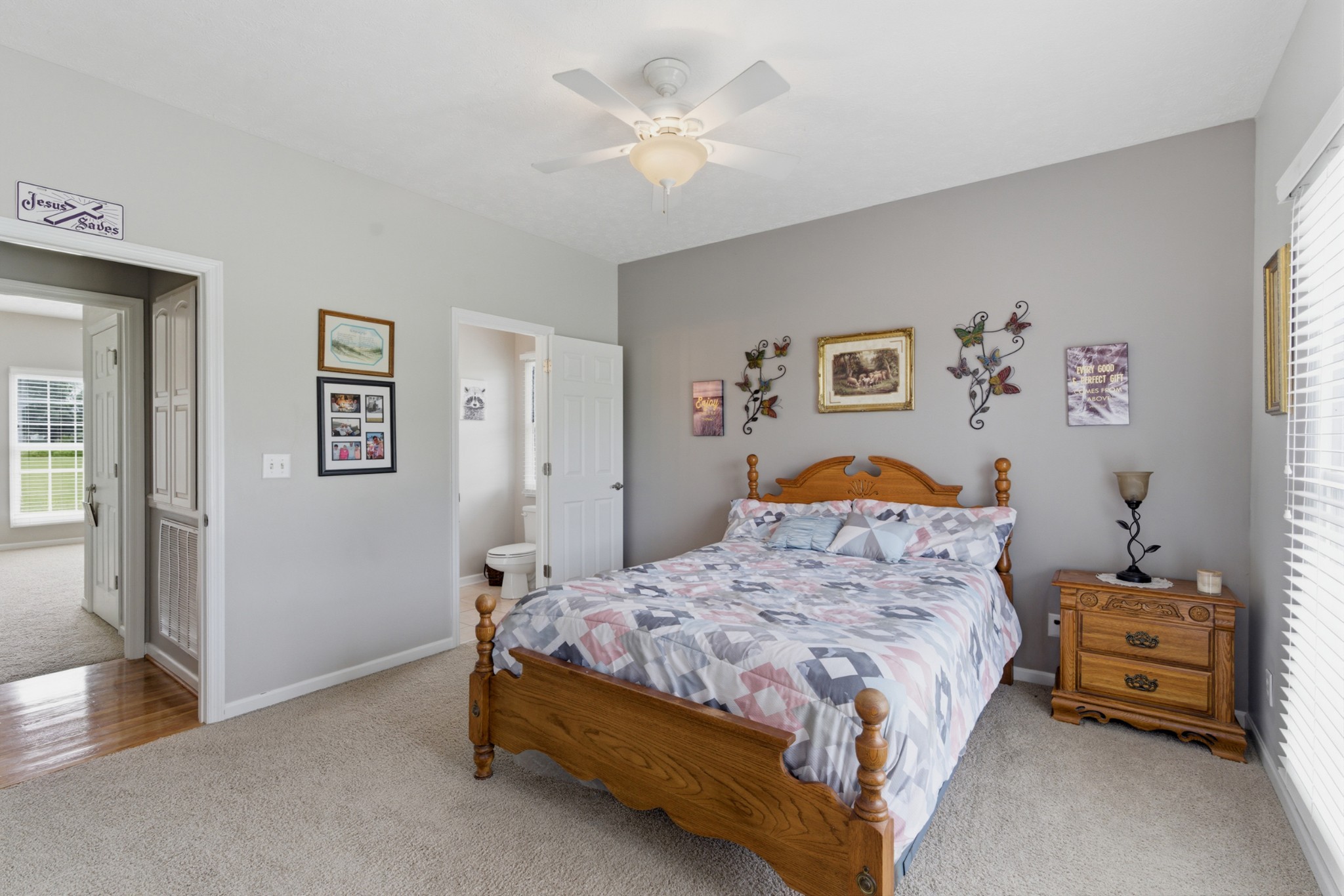 584 Golf Club Dr