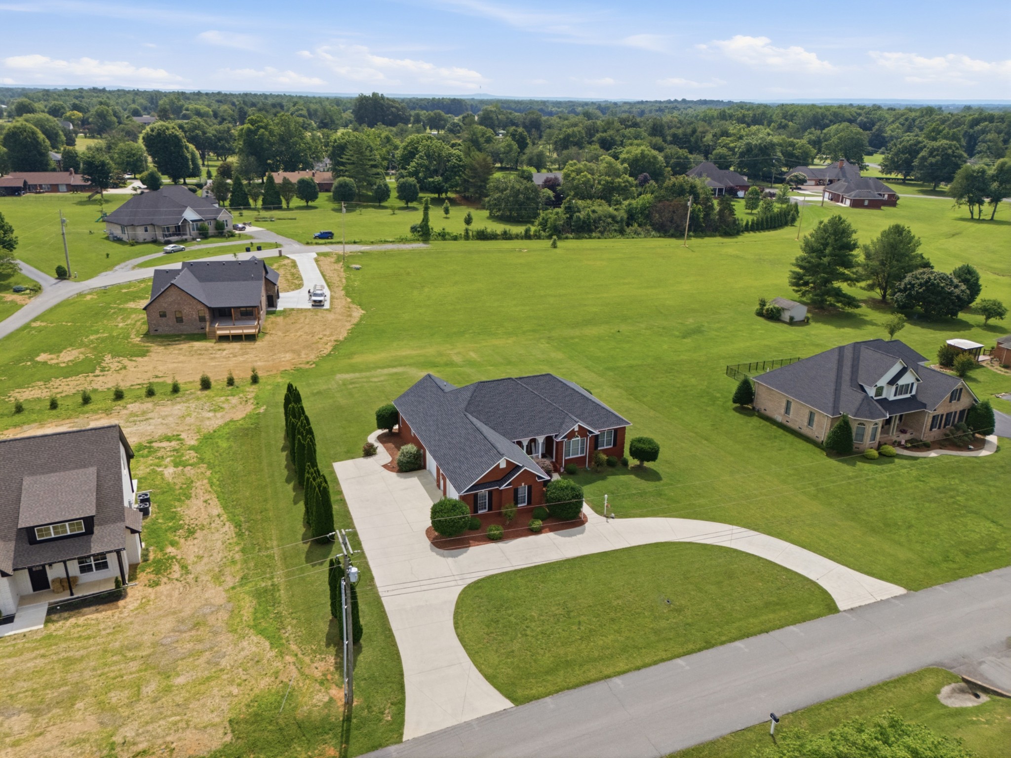 584 Golf Club Dr