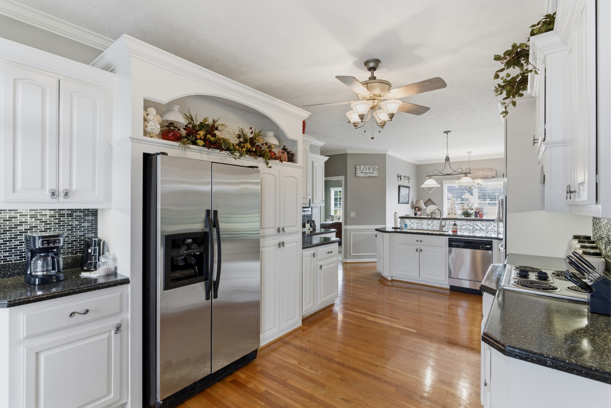 584 Golf Club Dr