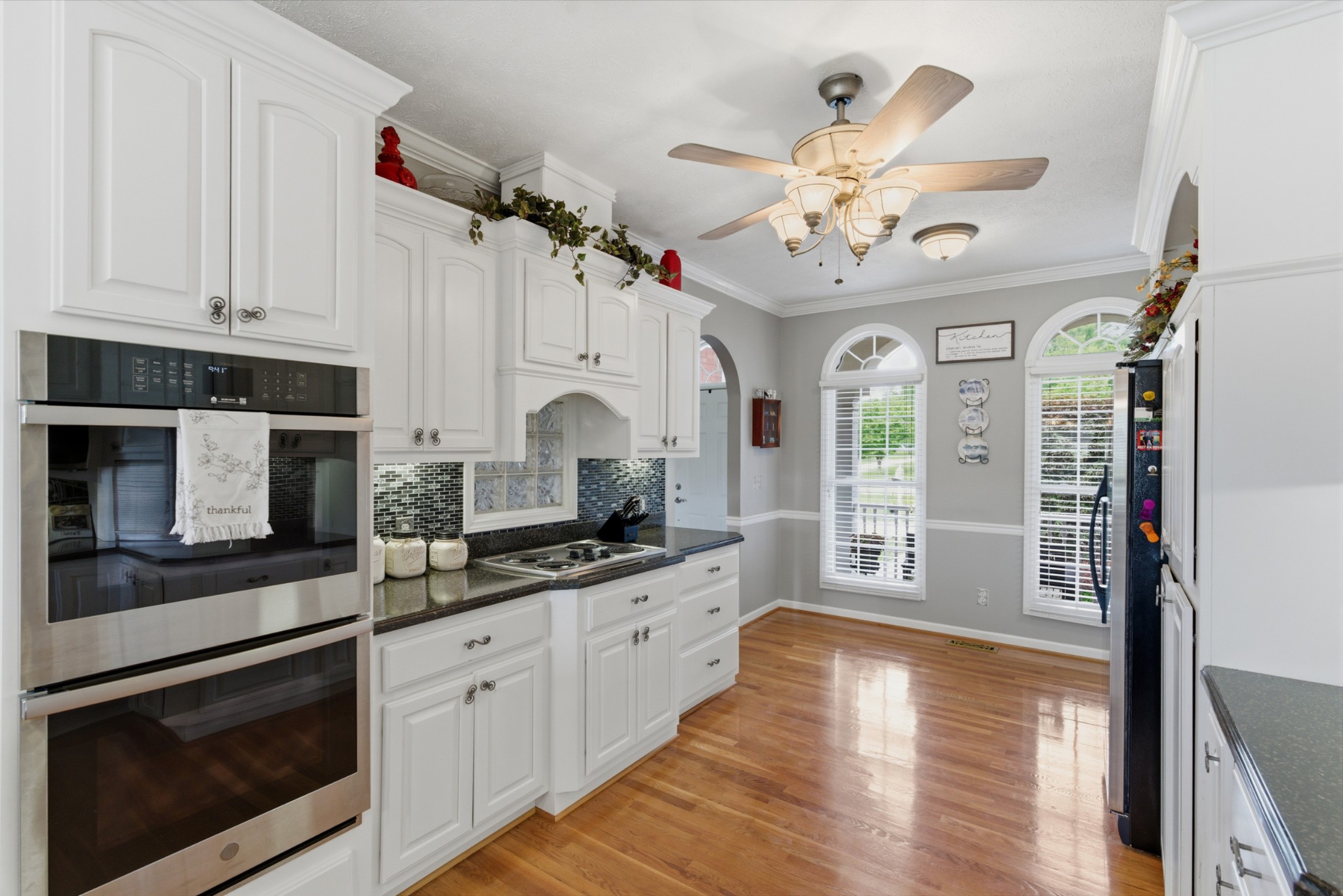 584 Golf Club Dr