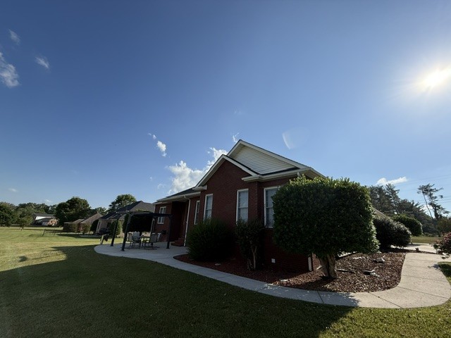 584 Golf Club Dr