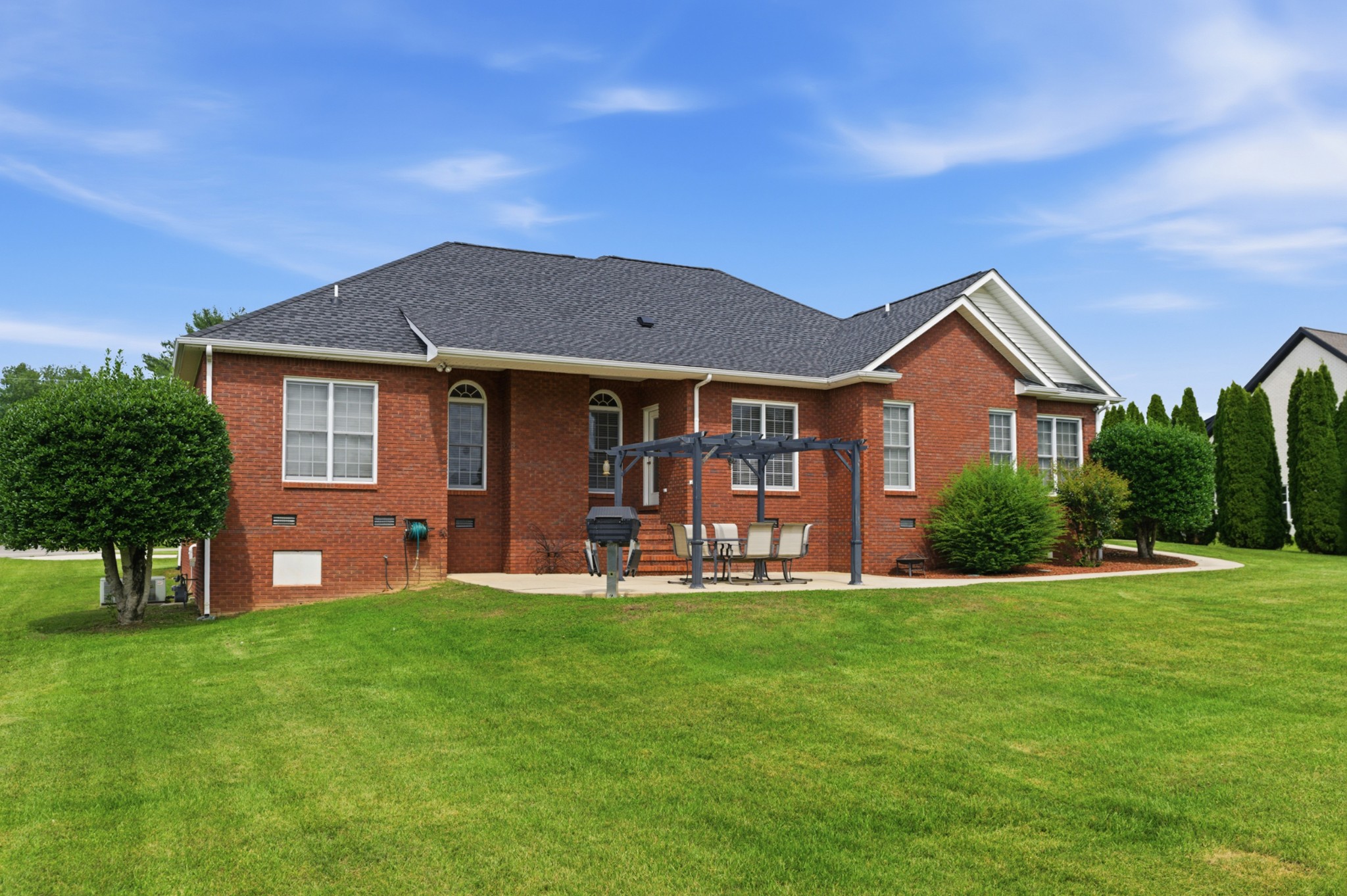 584 Golf Club Dr