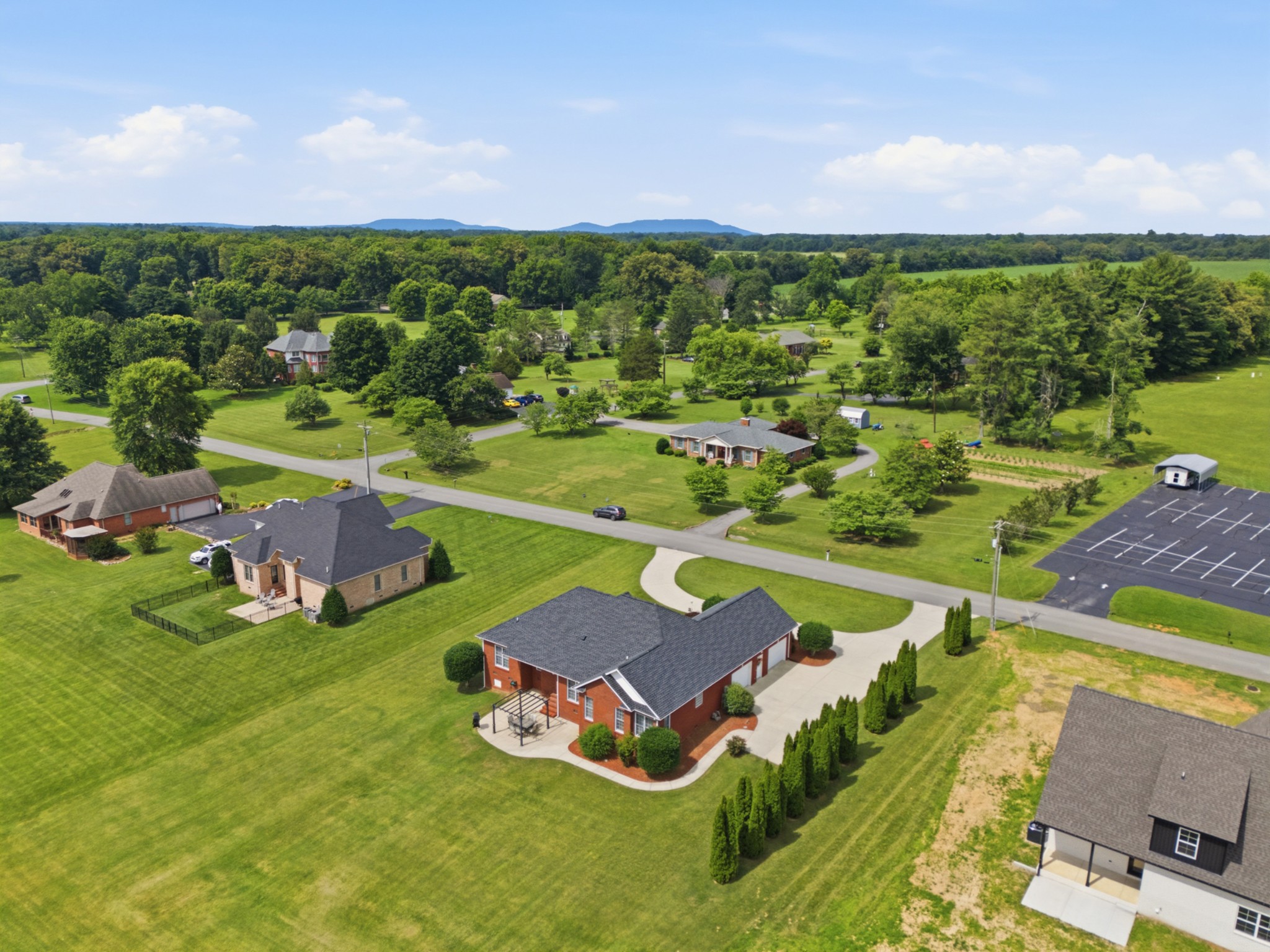 584 Golf Club Dr