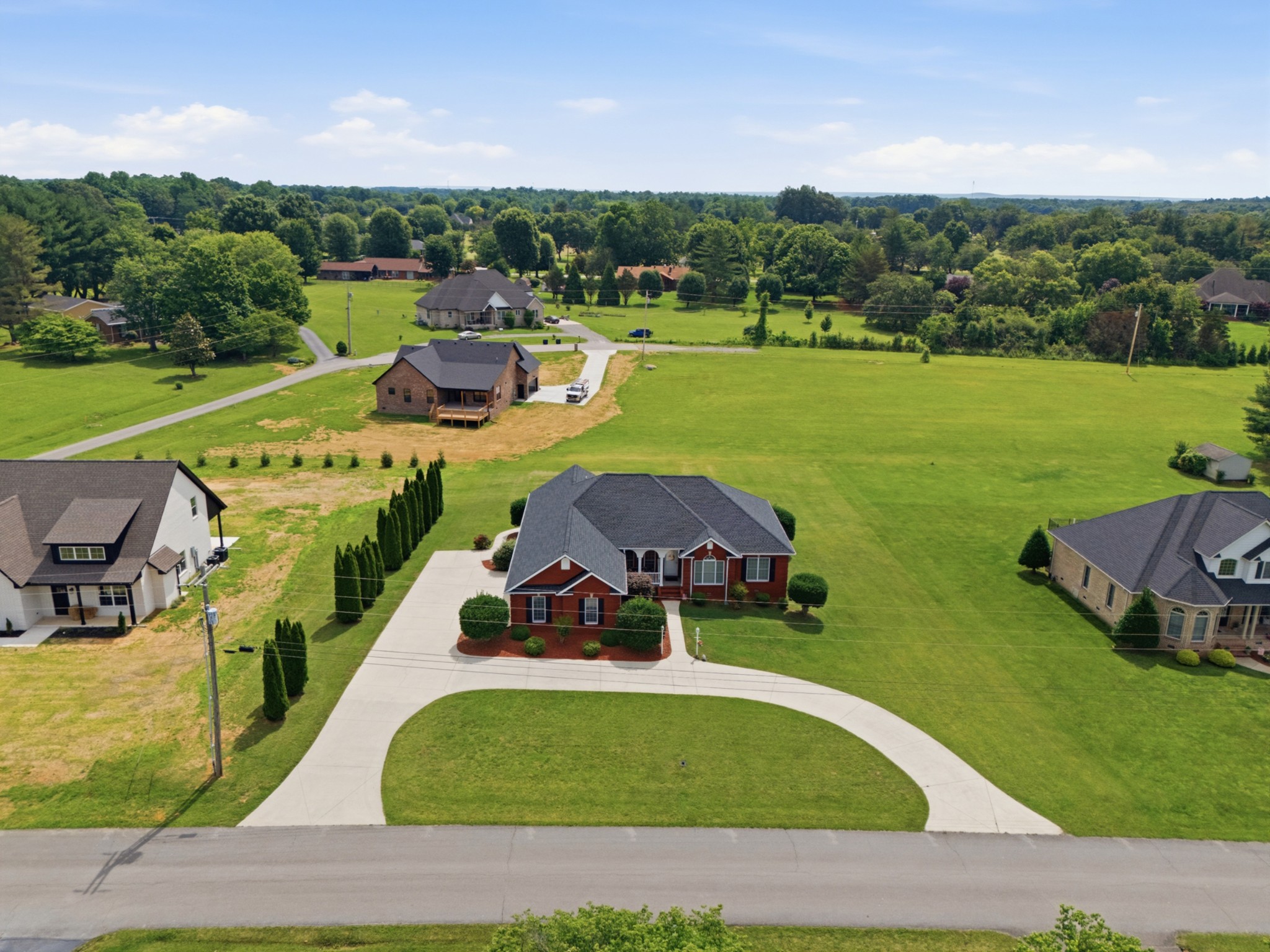 584 Golf Club Dr