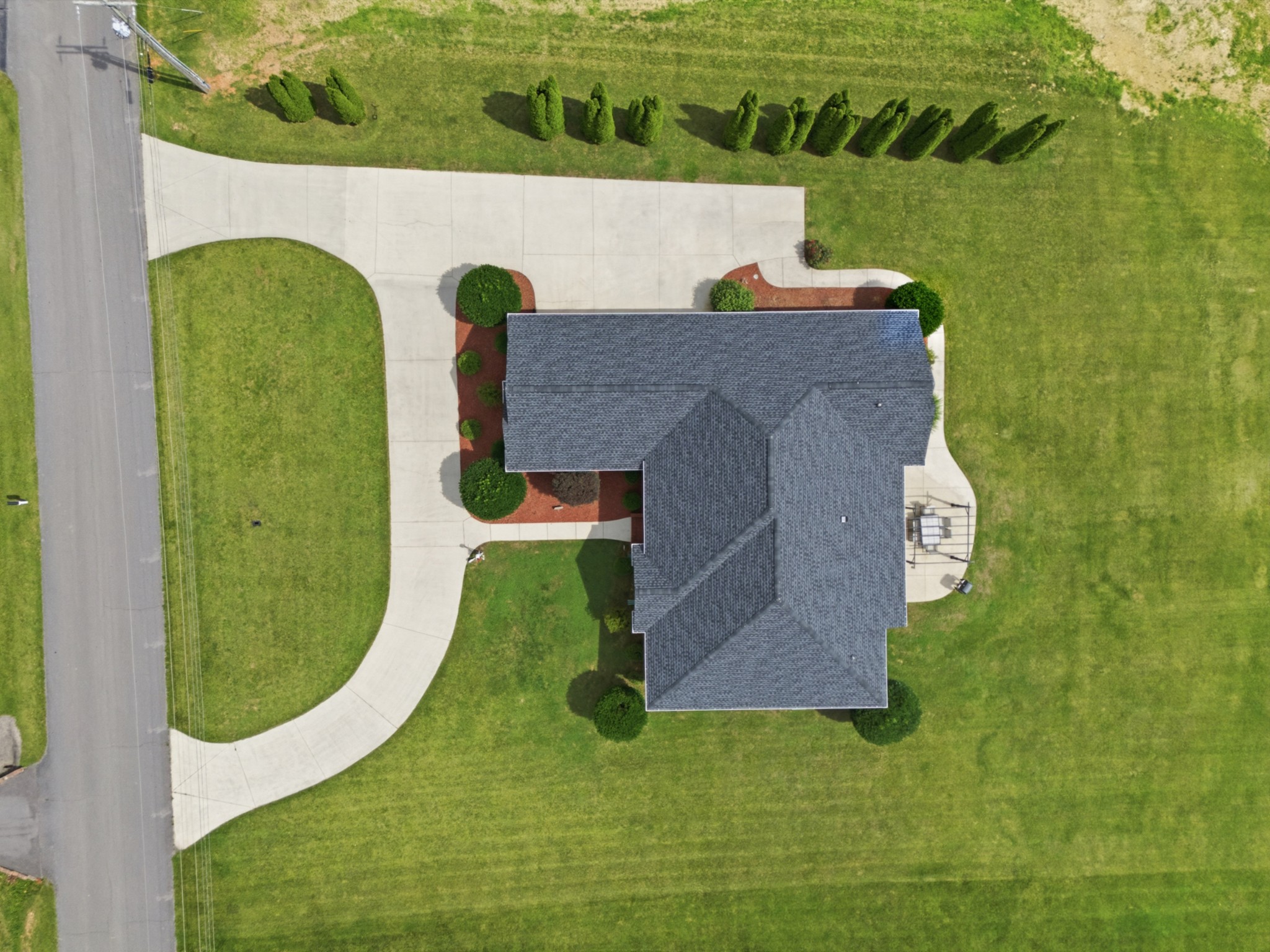 584 Golf Club Dr