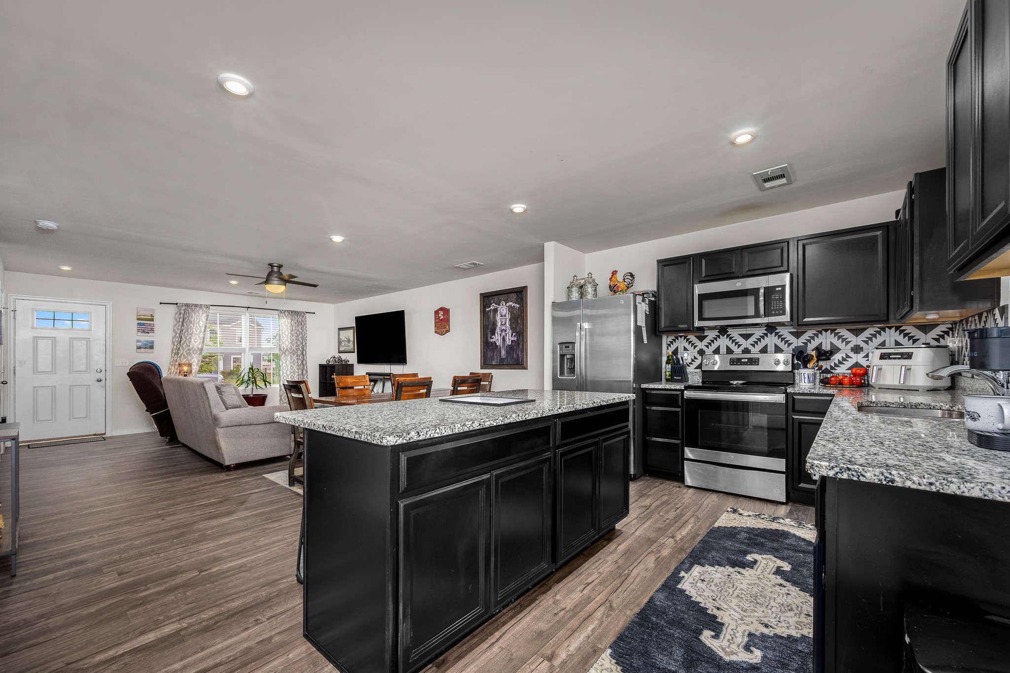 5527 Compass Way