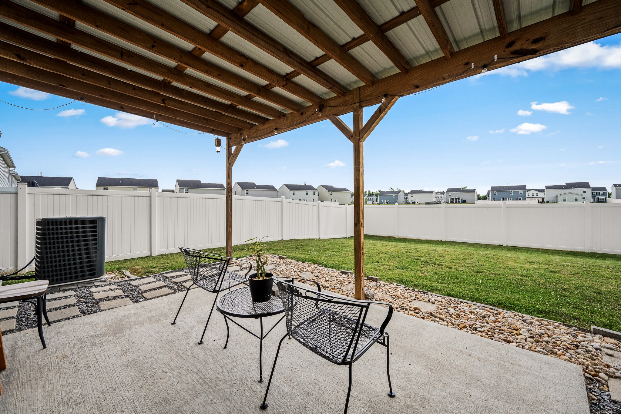 5527 Compass Way