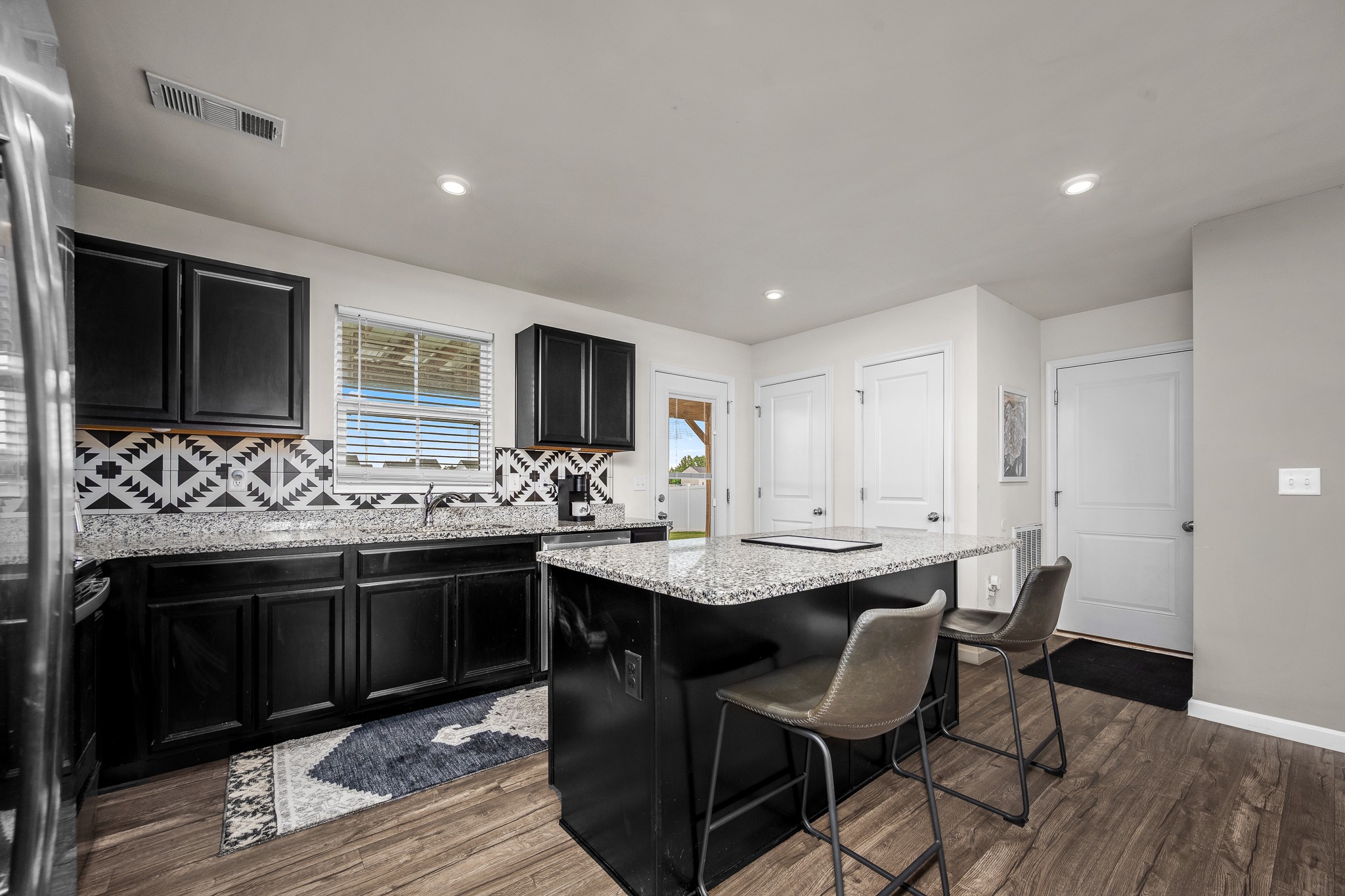 5527 Compass Way