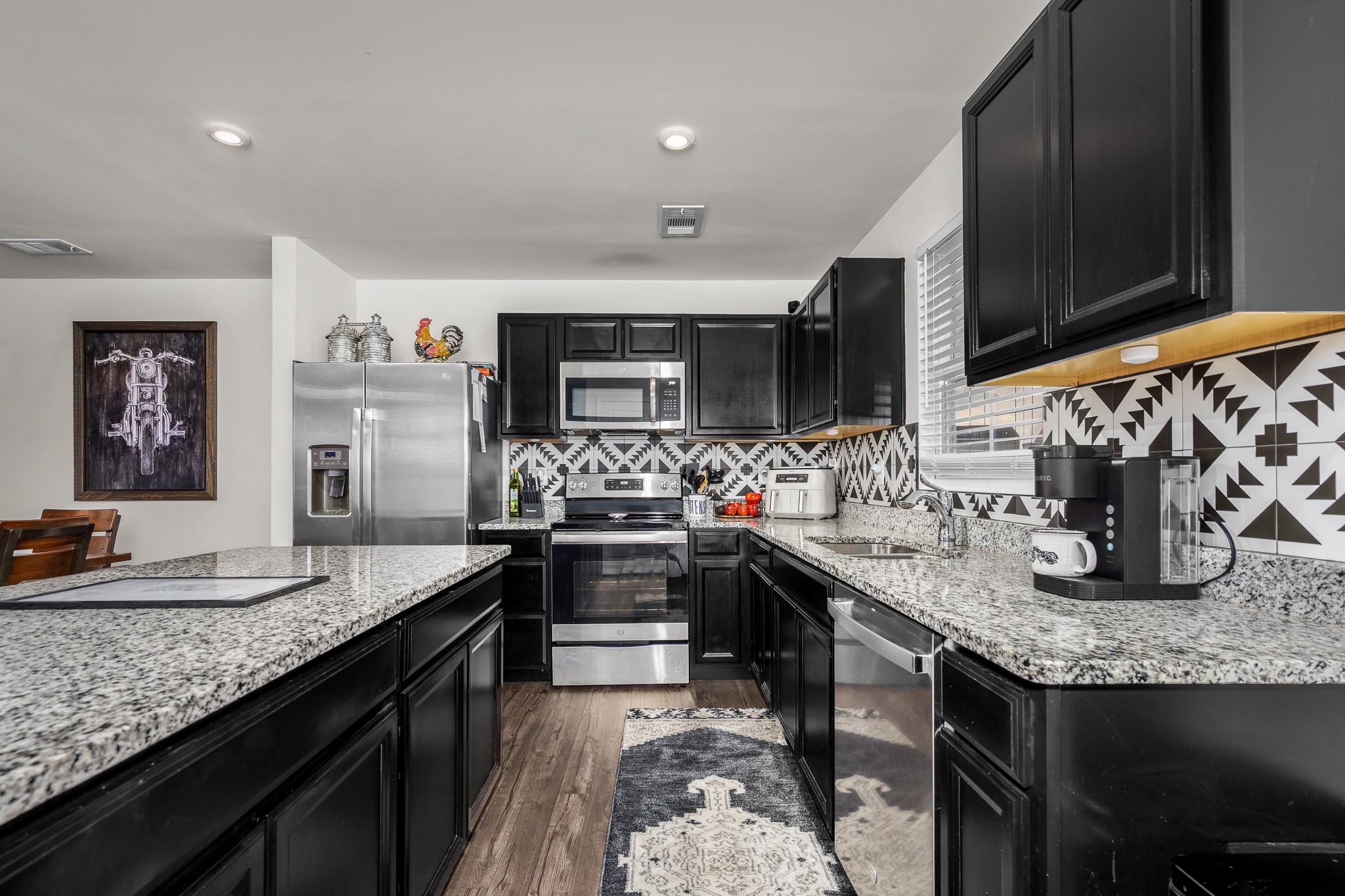 5527 Compass Way