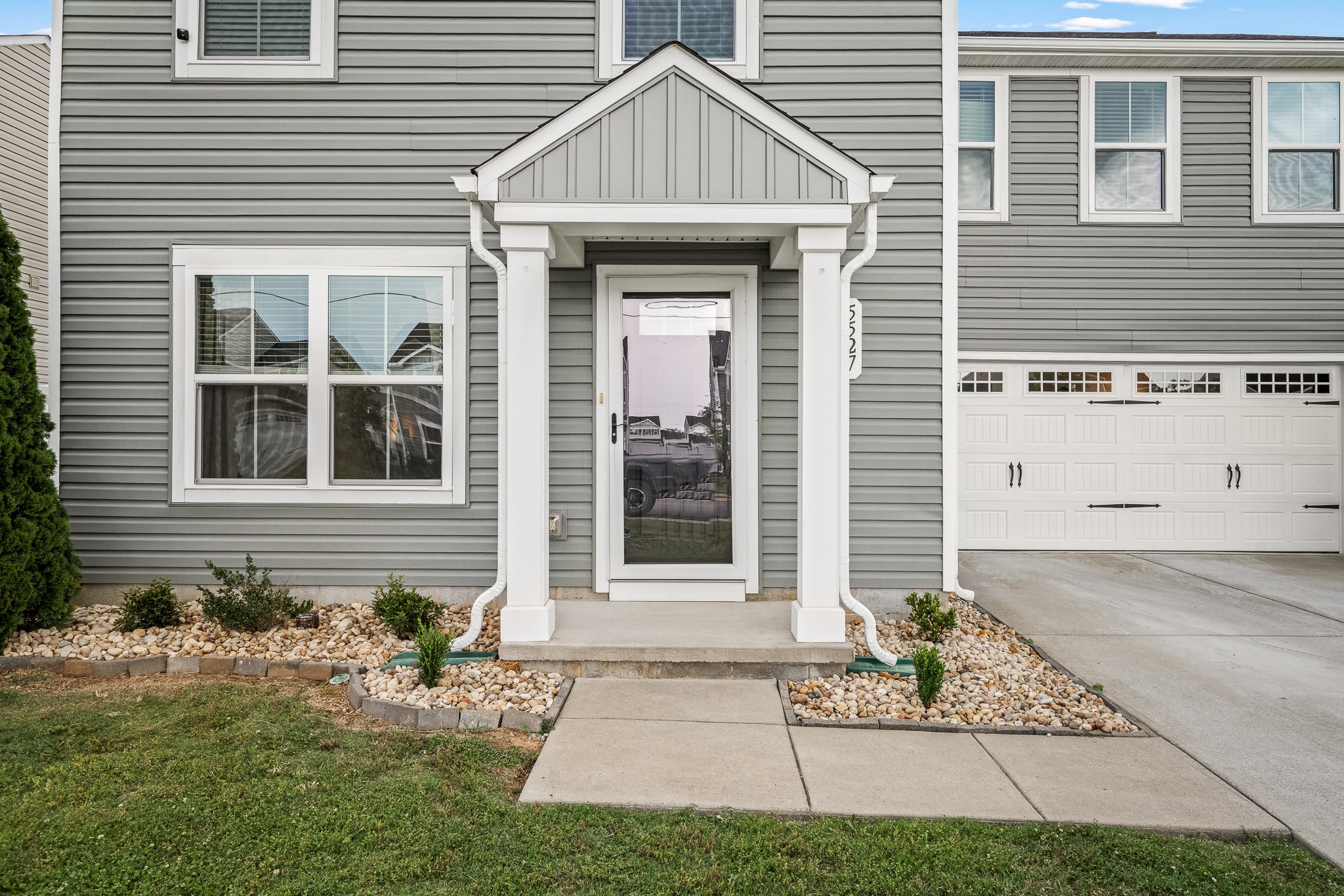 5527 Compass Way