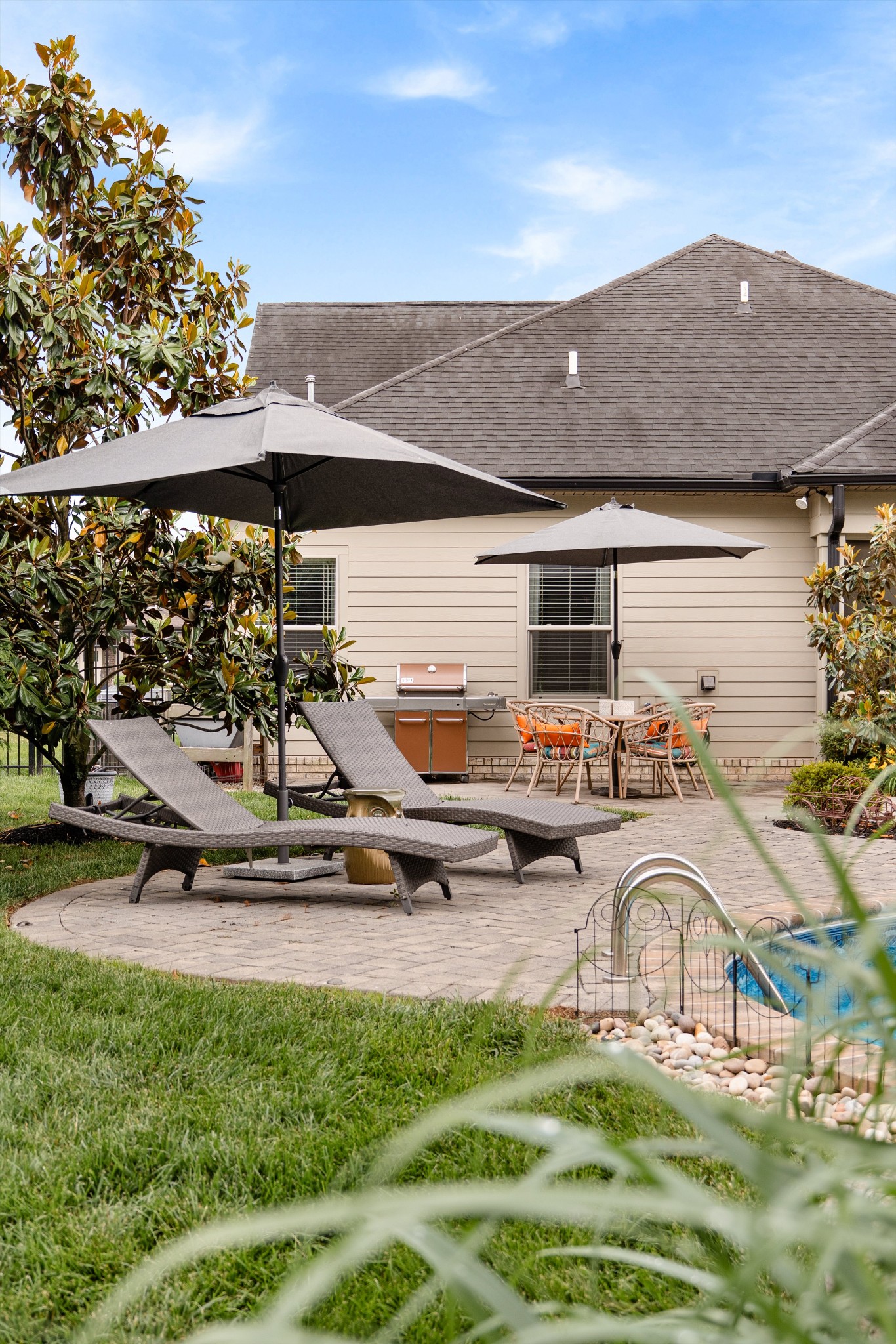 605 Sire Ave