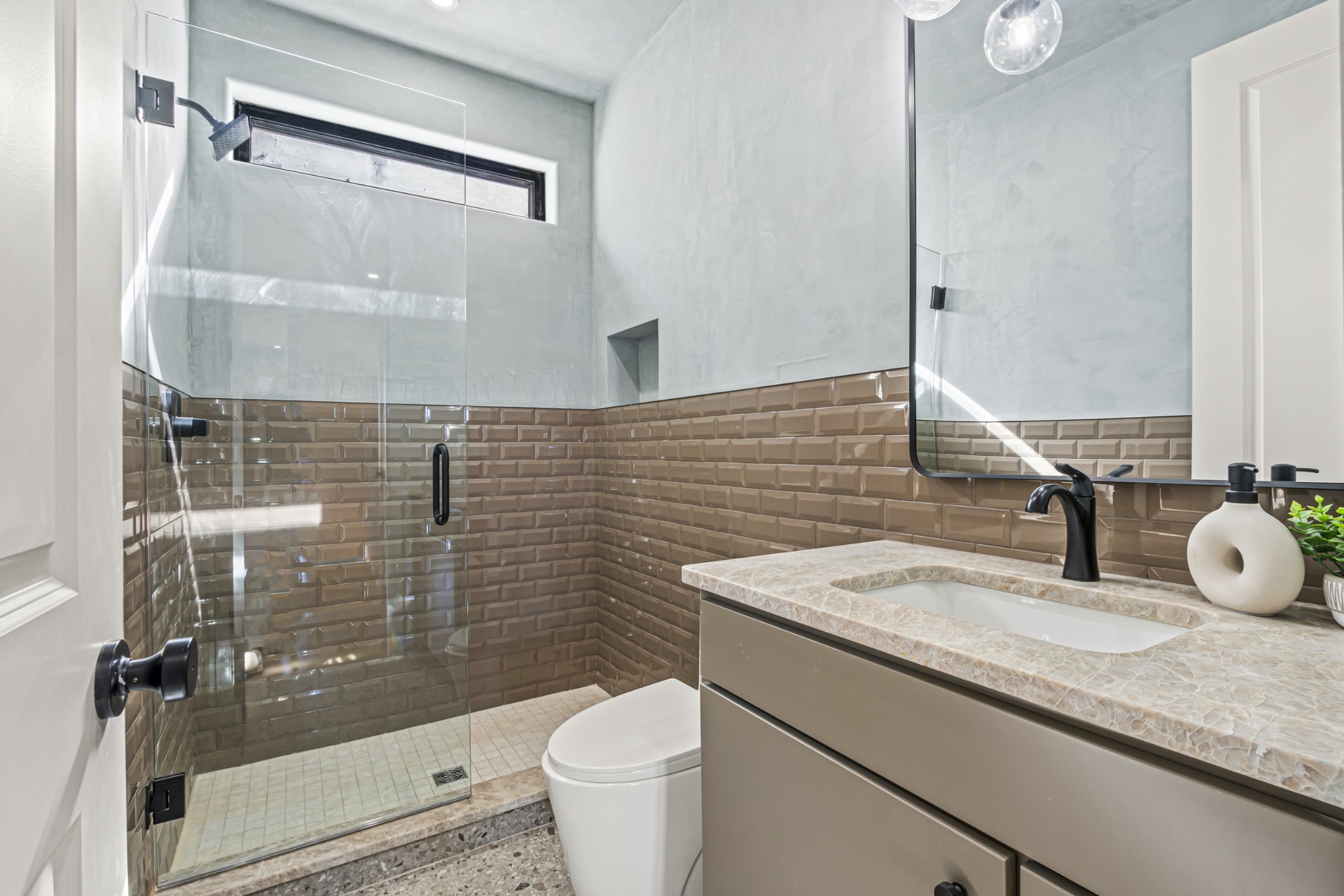 106 Grizzard Ave Unit: 8