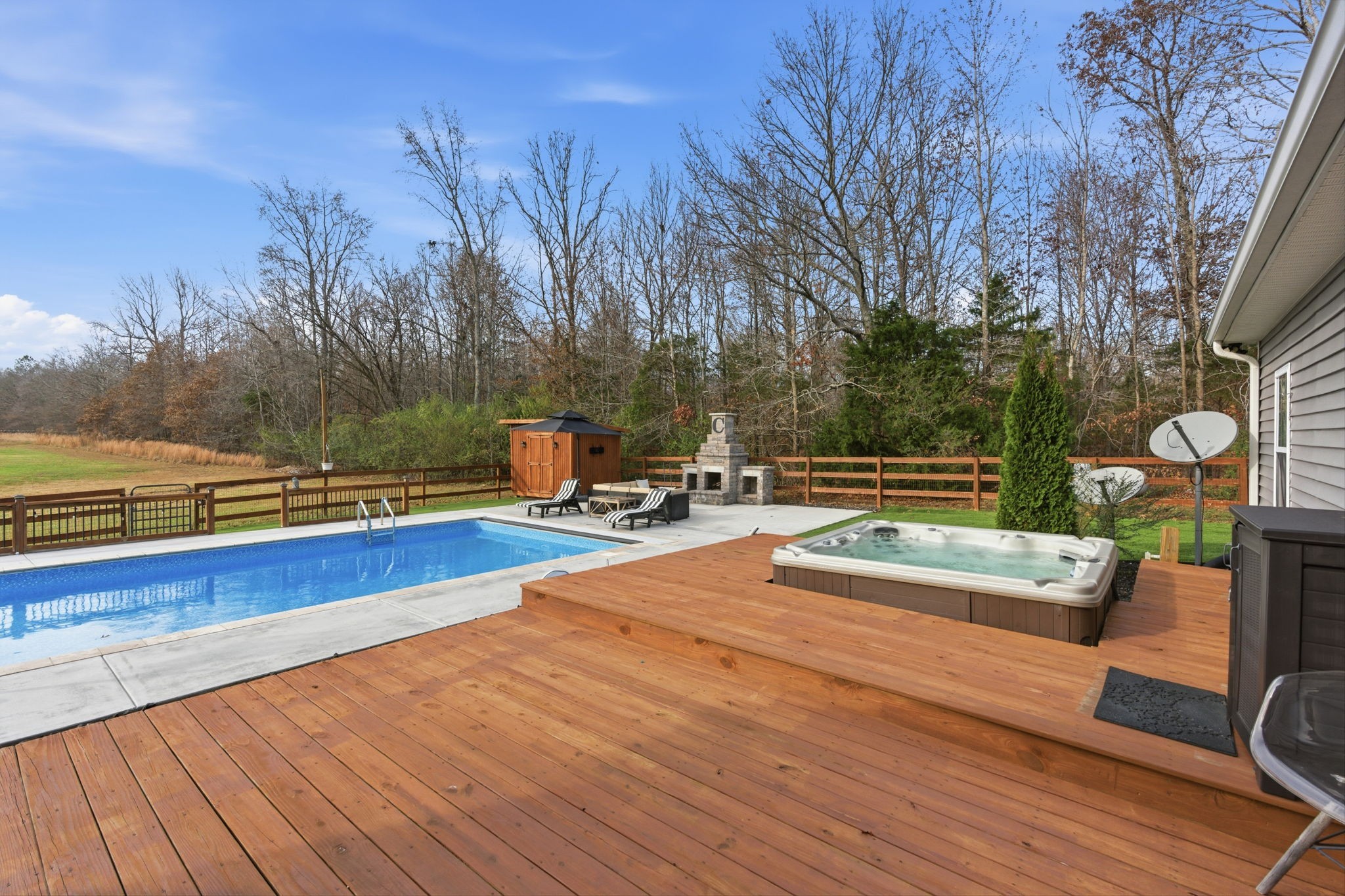 246 Teal Ln