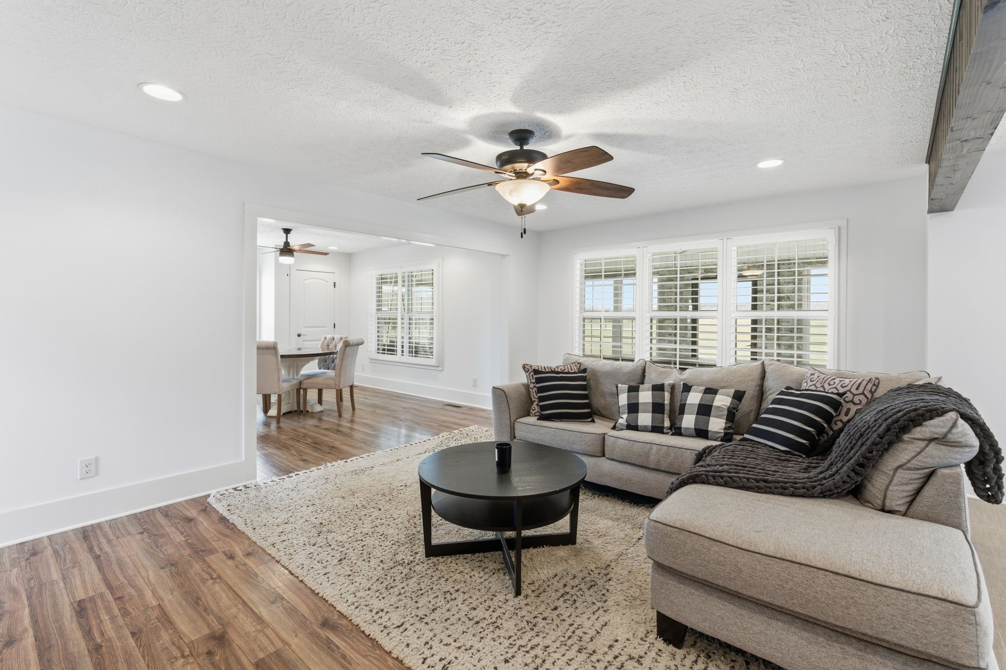 246 Teal Ln