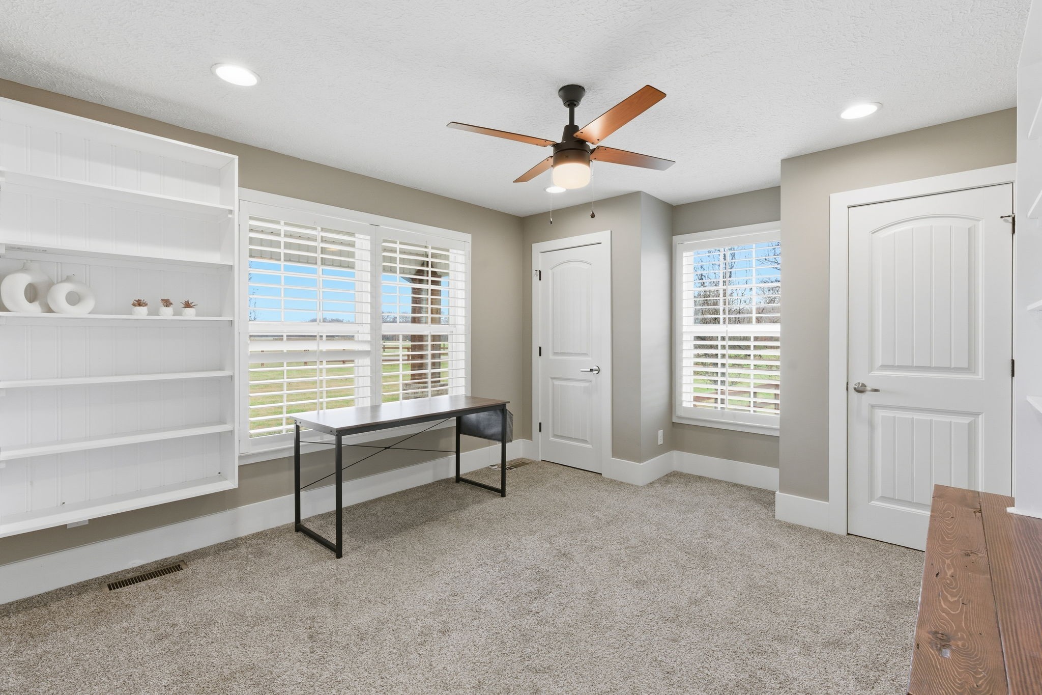 246 Teal Ln