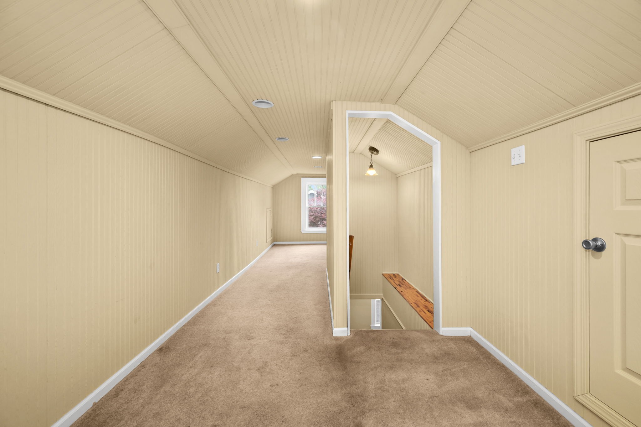 211 Kingwood Dr