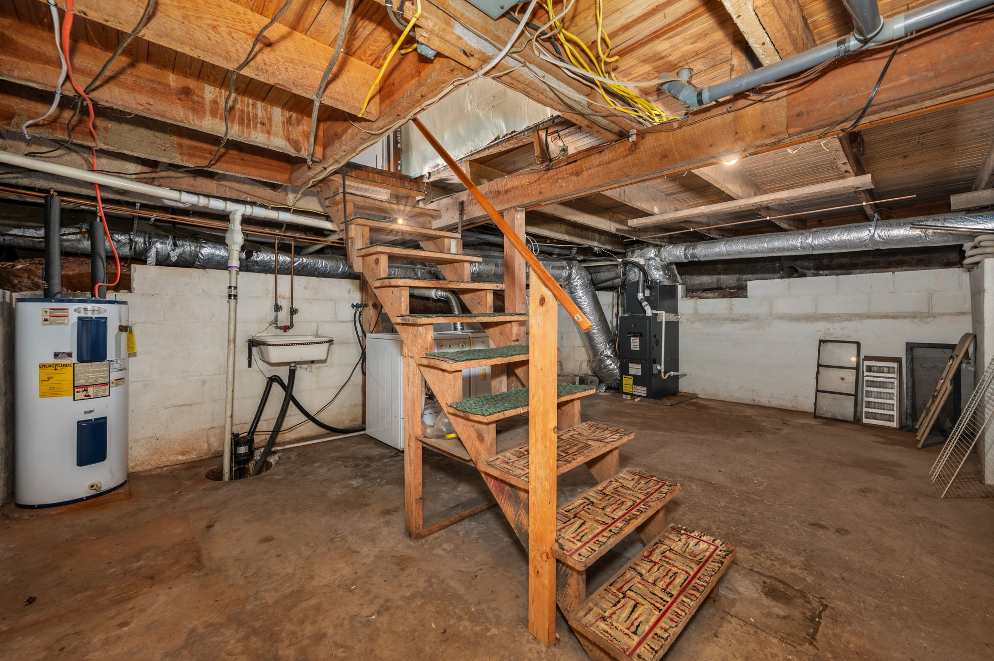 211 Kingwood Dr