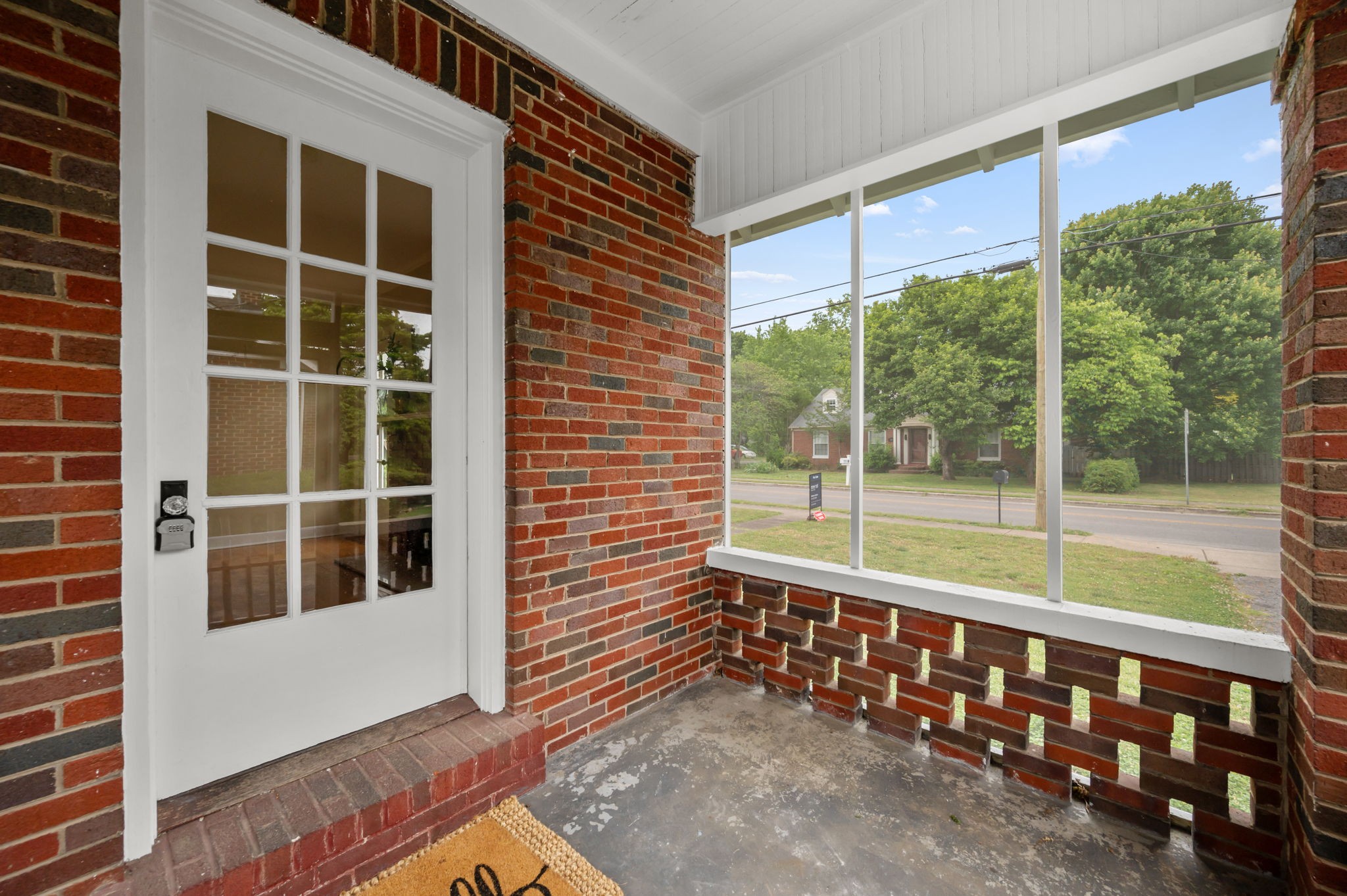 211 Kingwood Dr