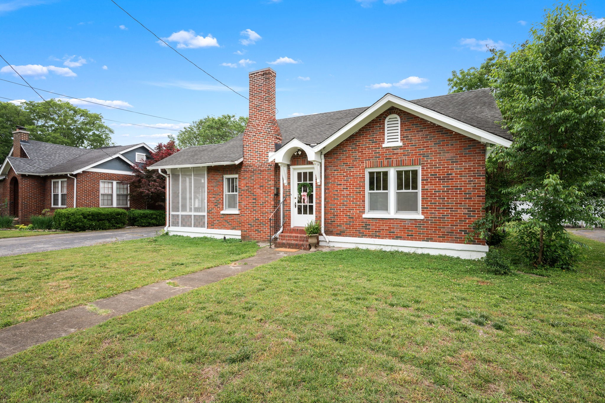 211 Kingwood Dr