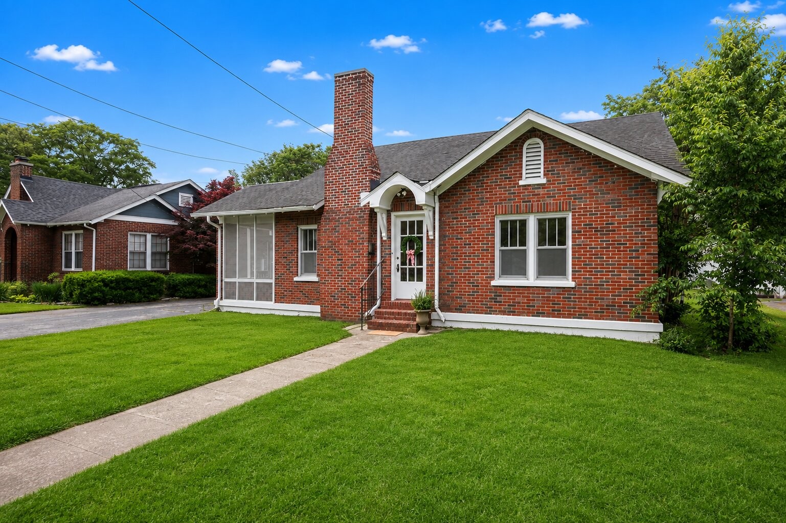 211 Kingwood Dr
