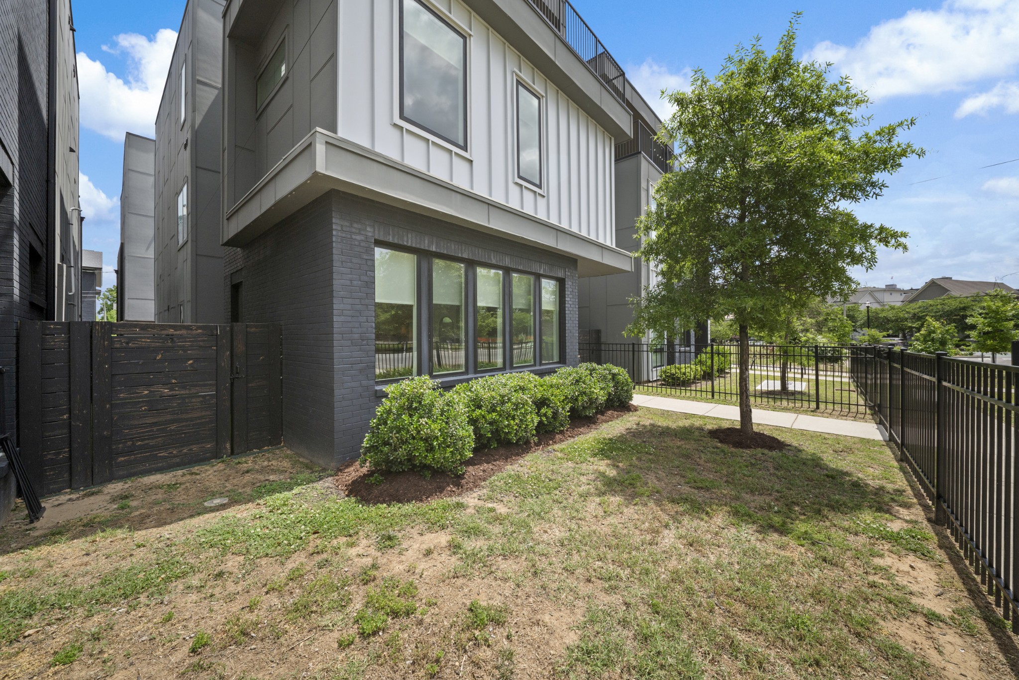 1400 Arthur Ave Unit: 2