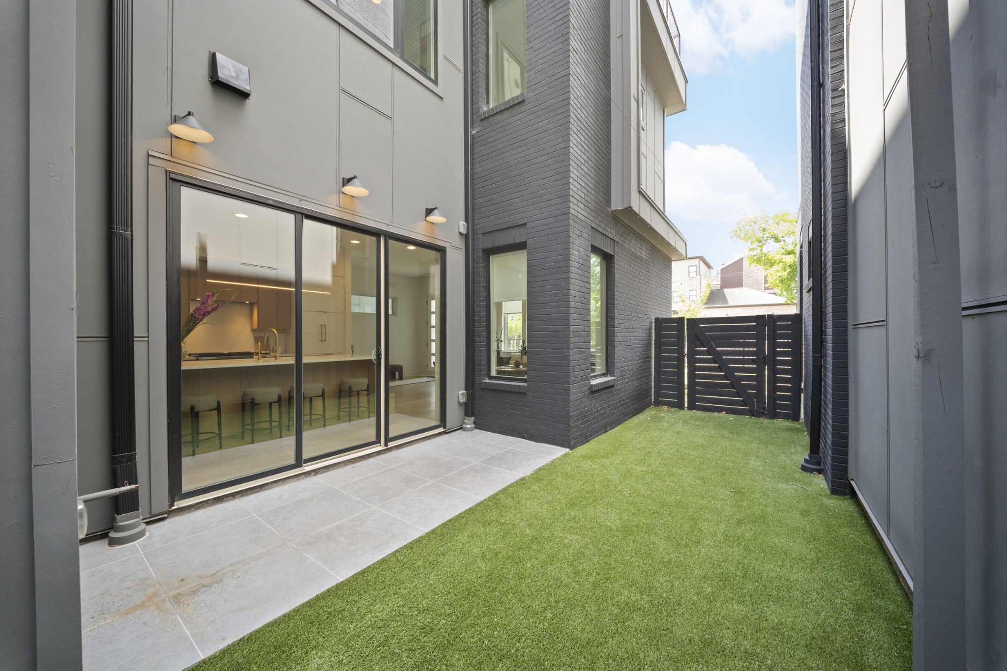 1400 Arthur Ave Unit: 2