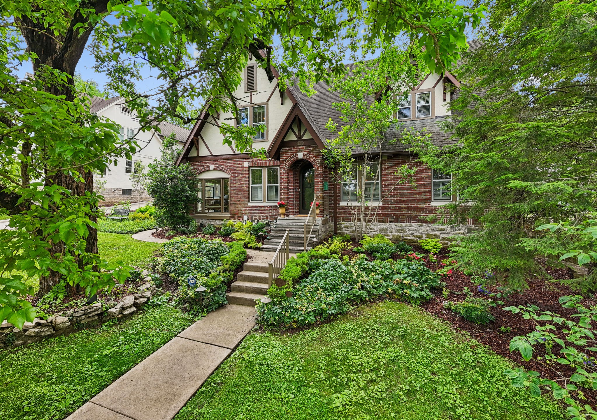 2617 Barton