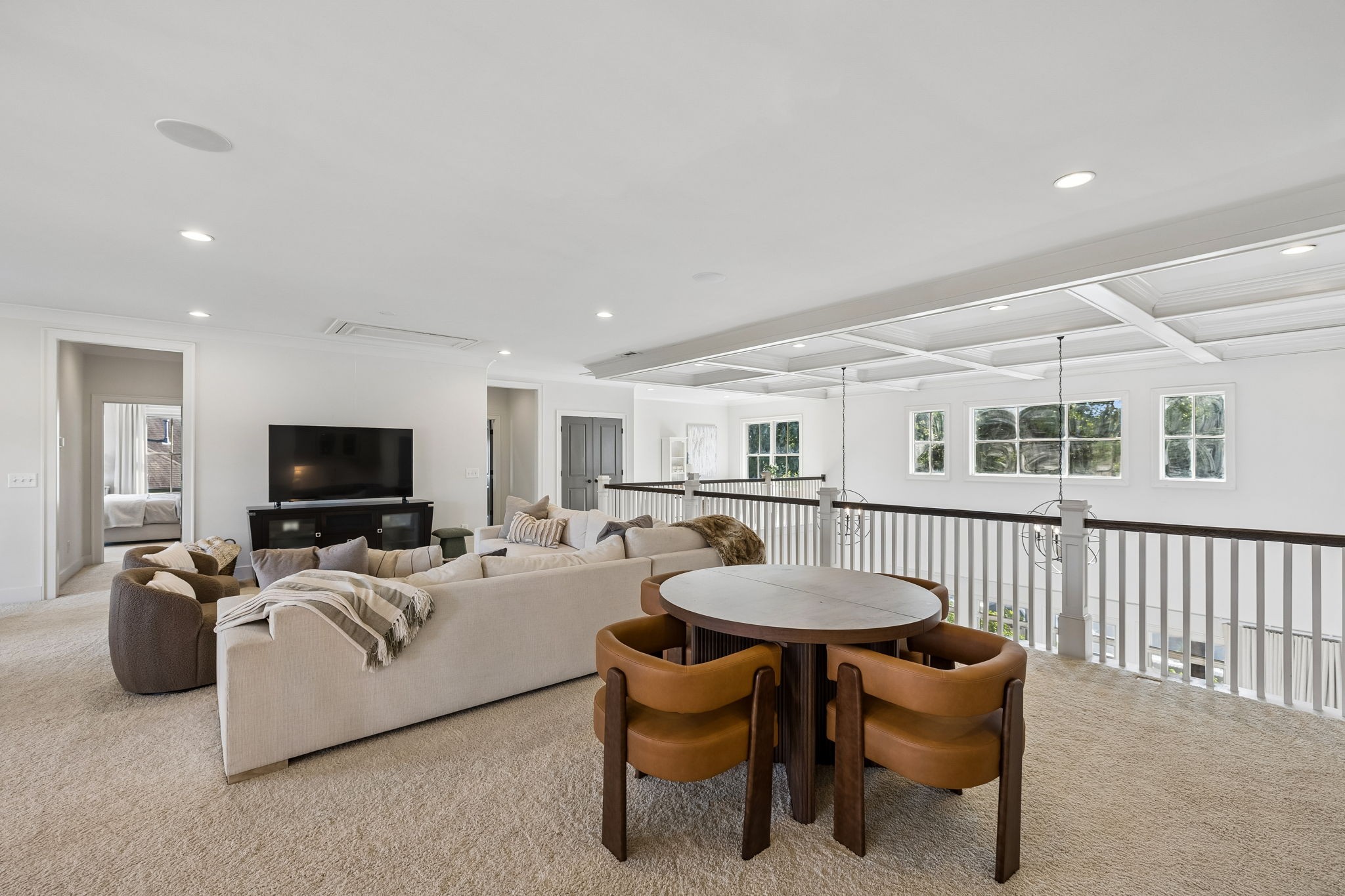 1823 Burland Crescent
