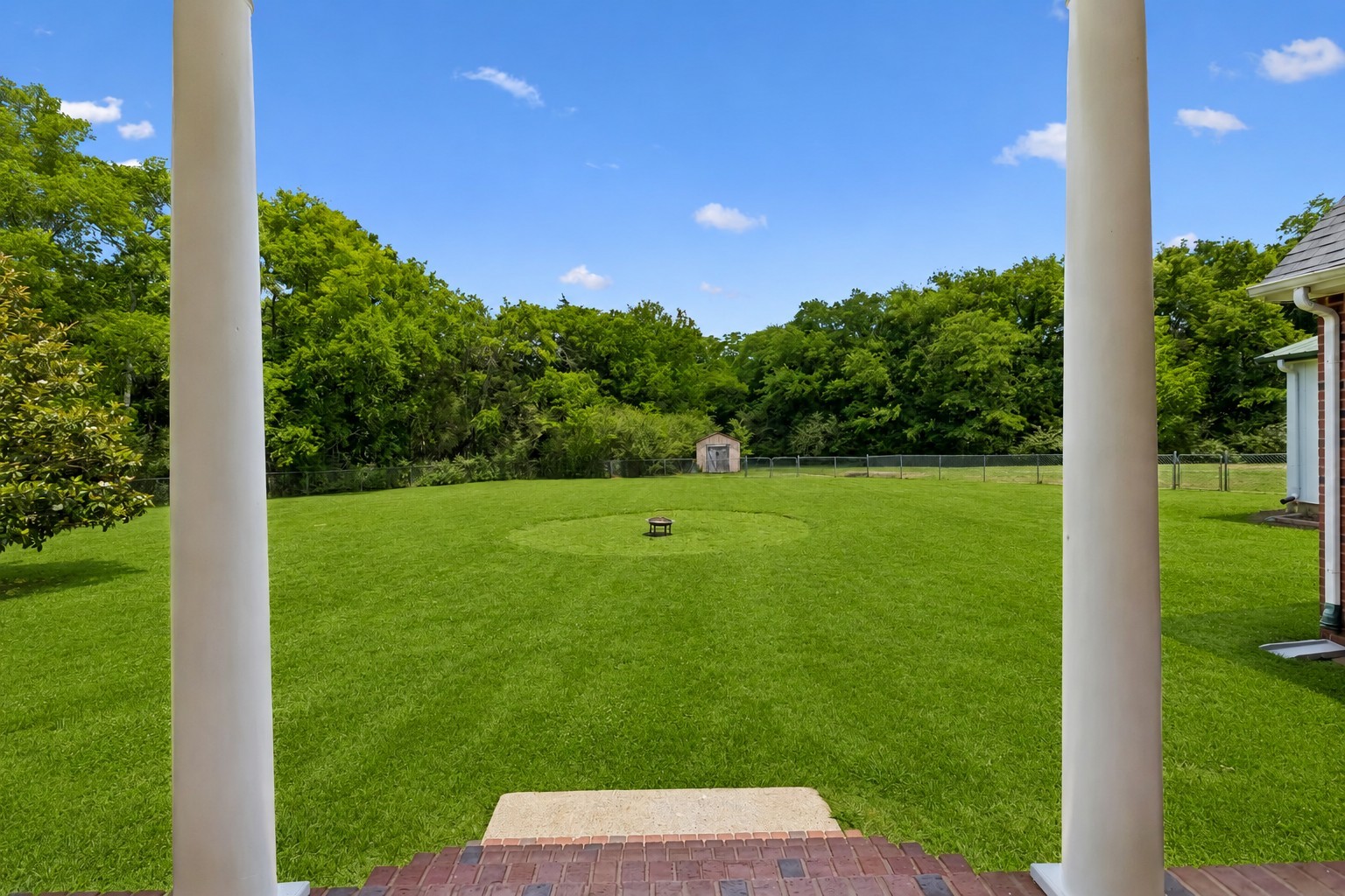 120 Callaway Ct