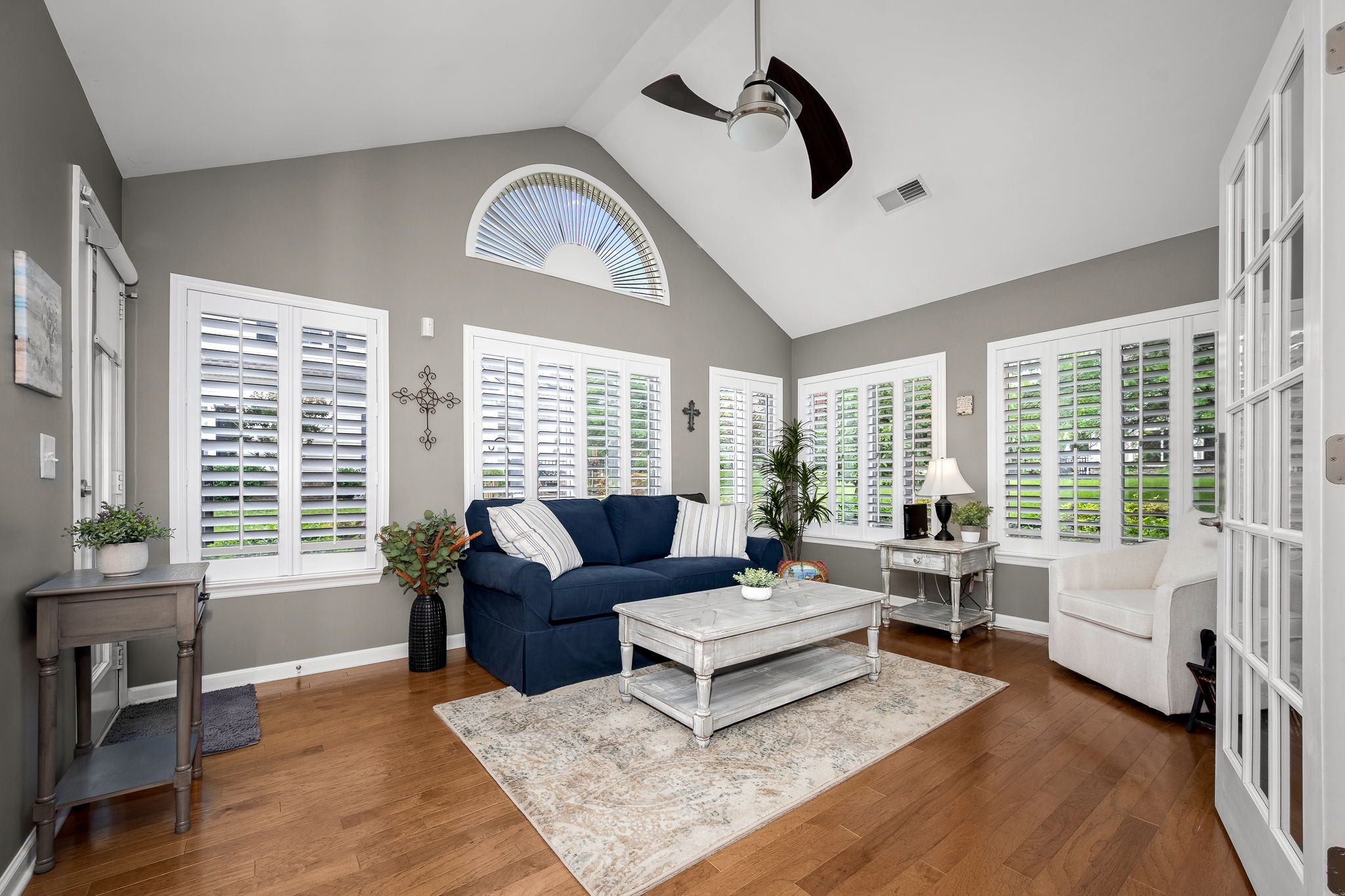 825 S Browns Ln Unit: 2002