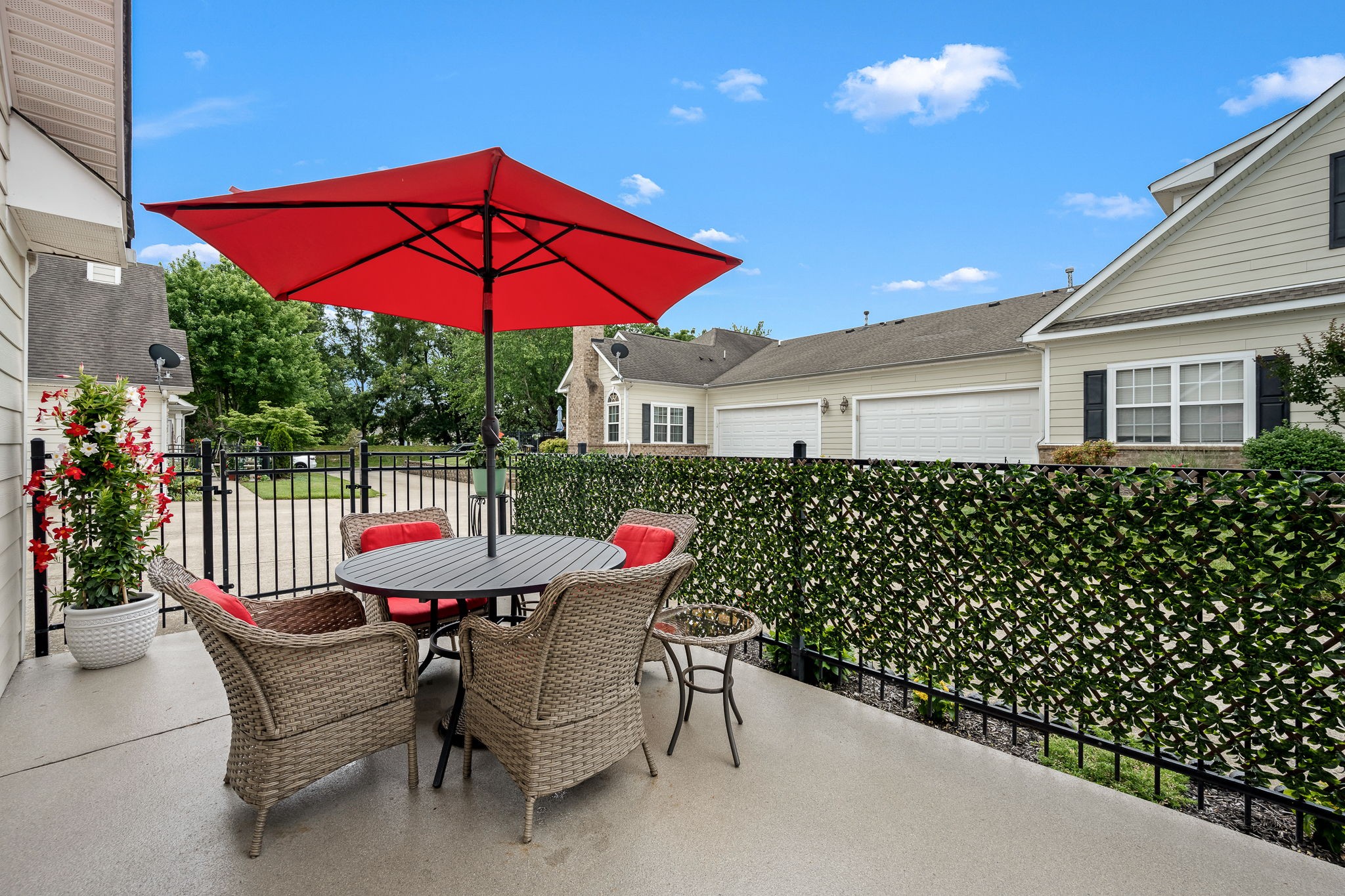 825 S Browns Ln Unit: 2002