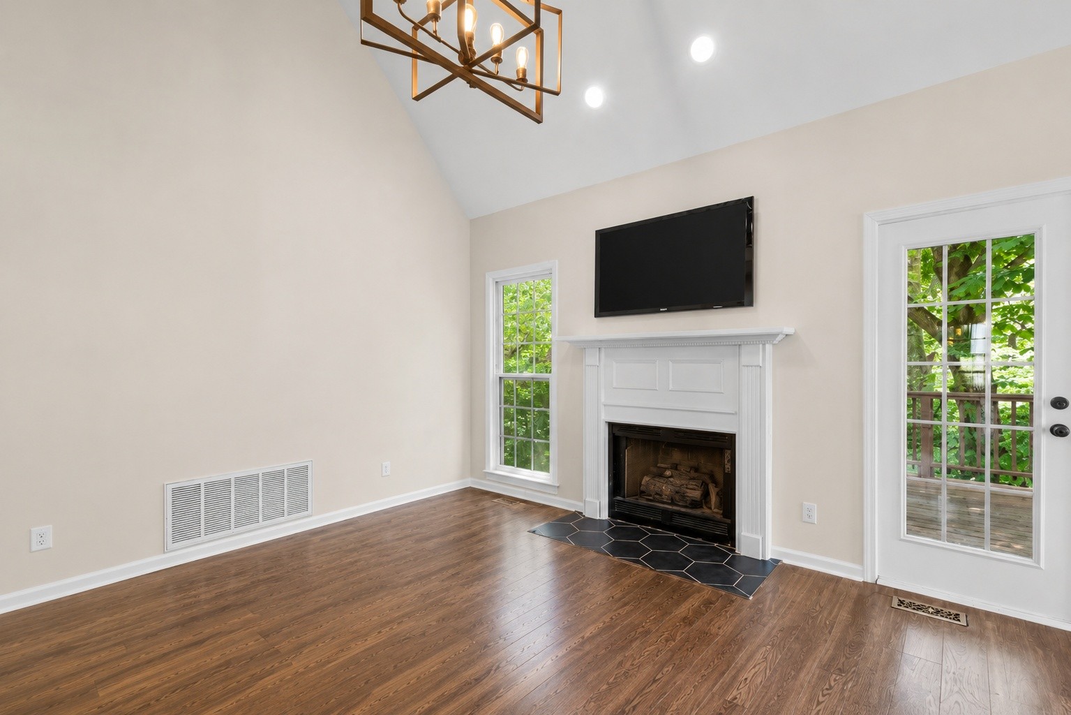 755 Cloud Dr