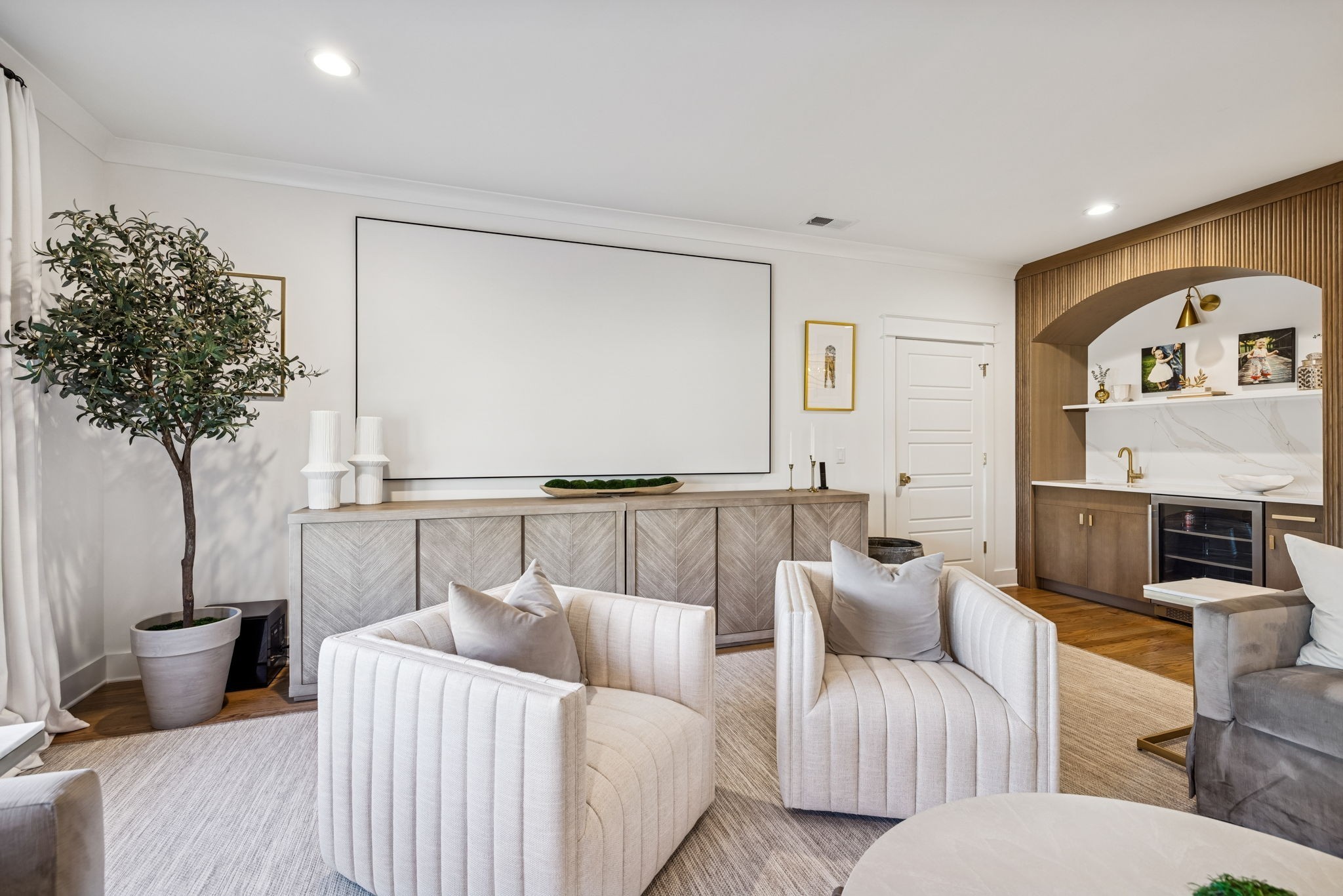 4406 Lealand Ln Unit: A