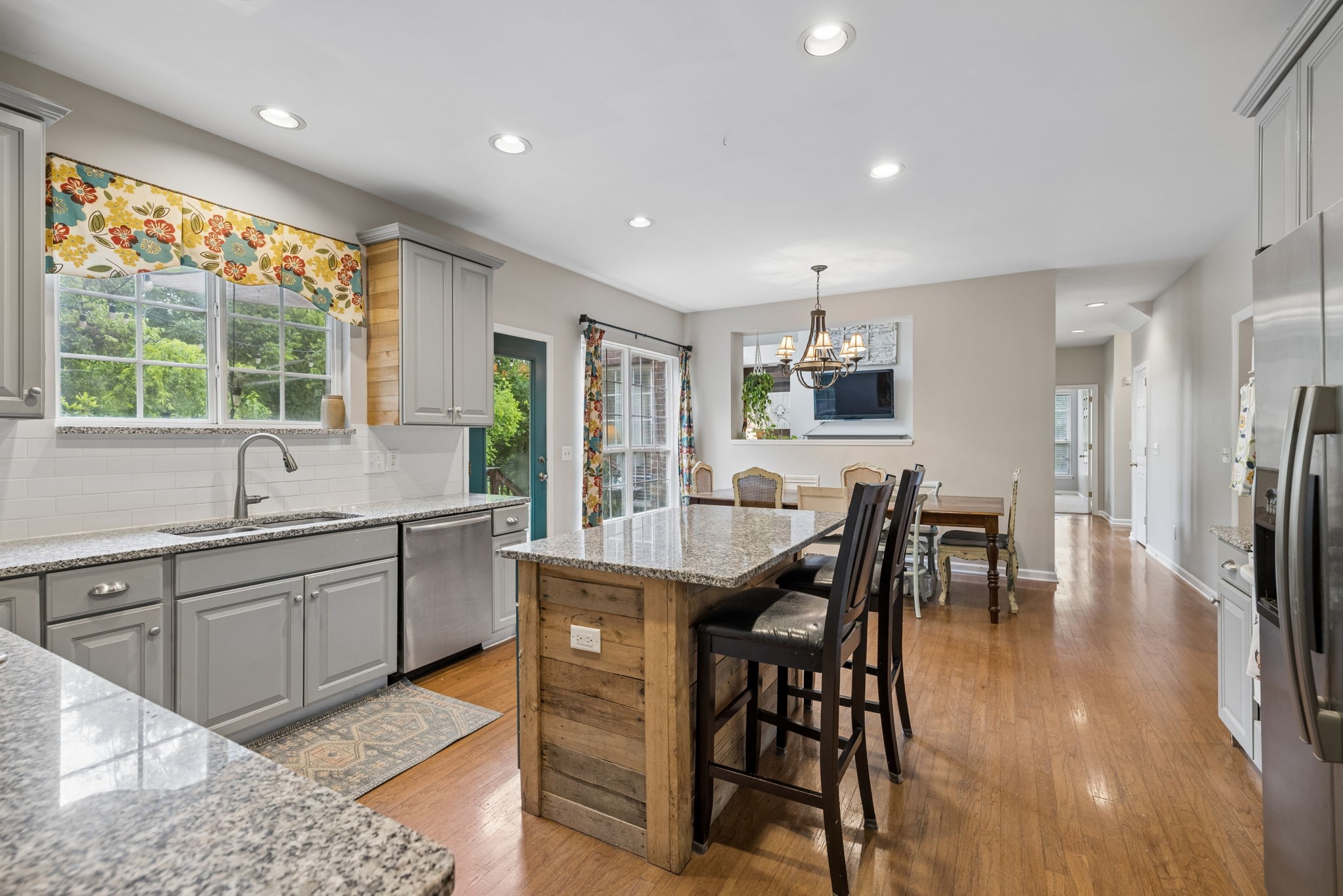 813 Glenavon Ct