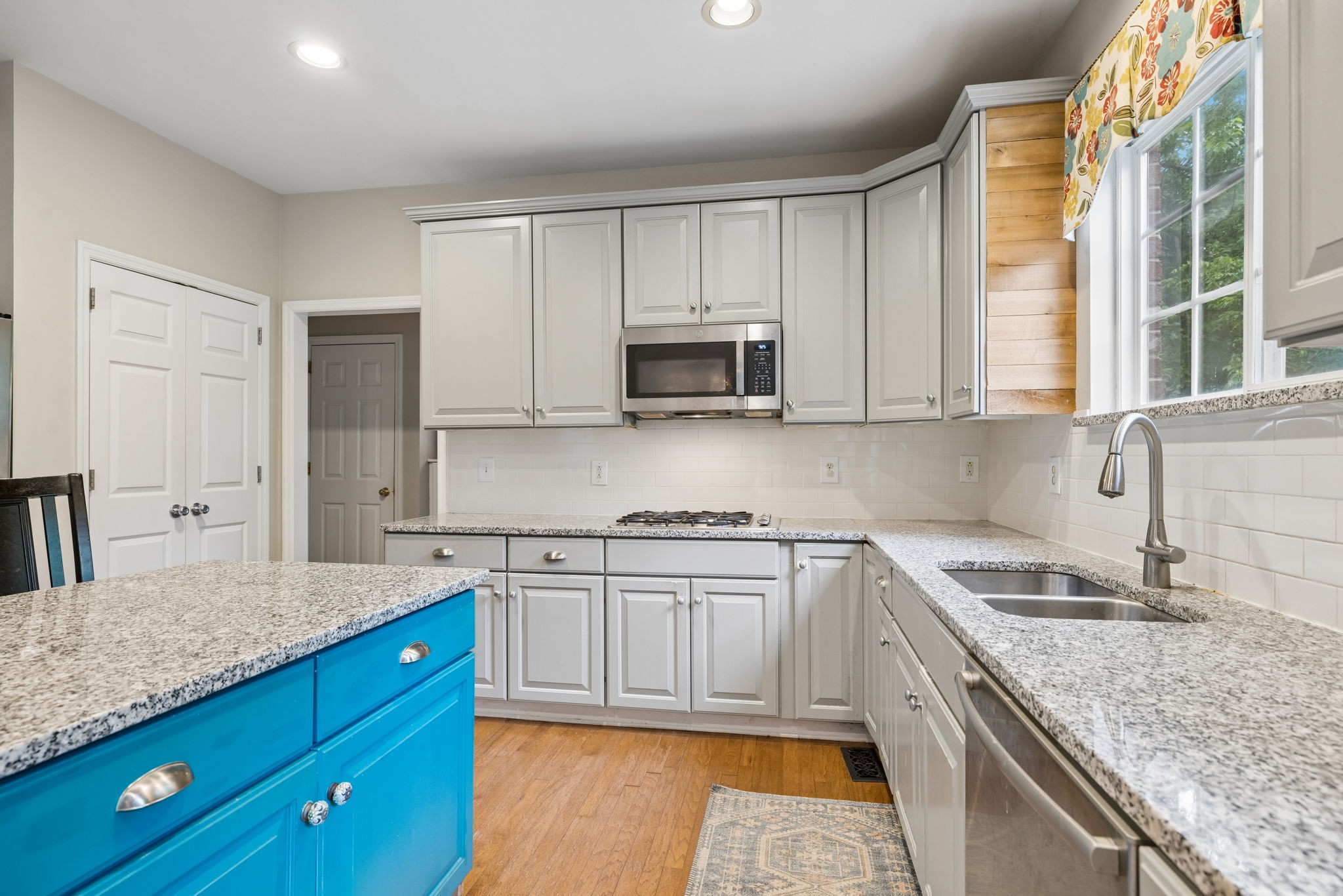 813 Glenavon Ct