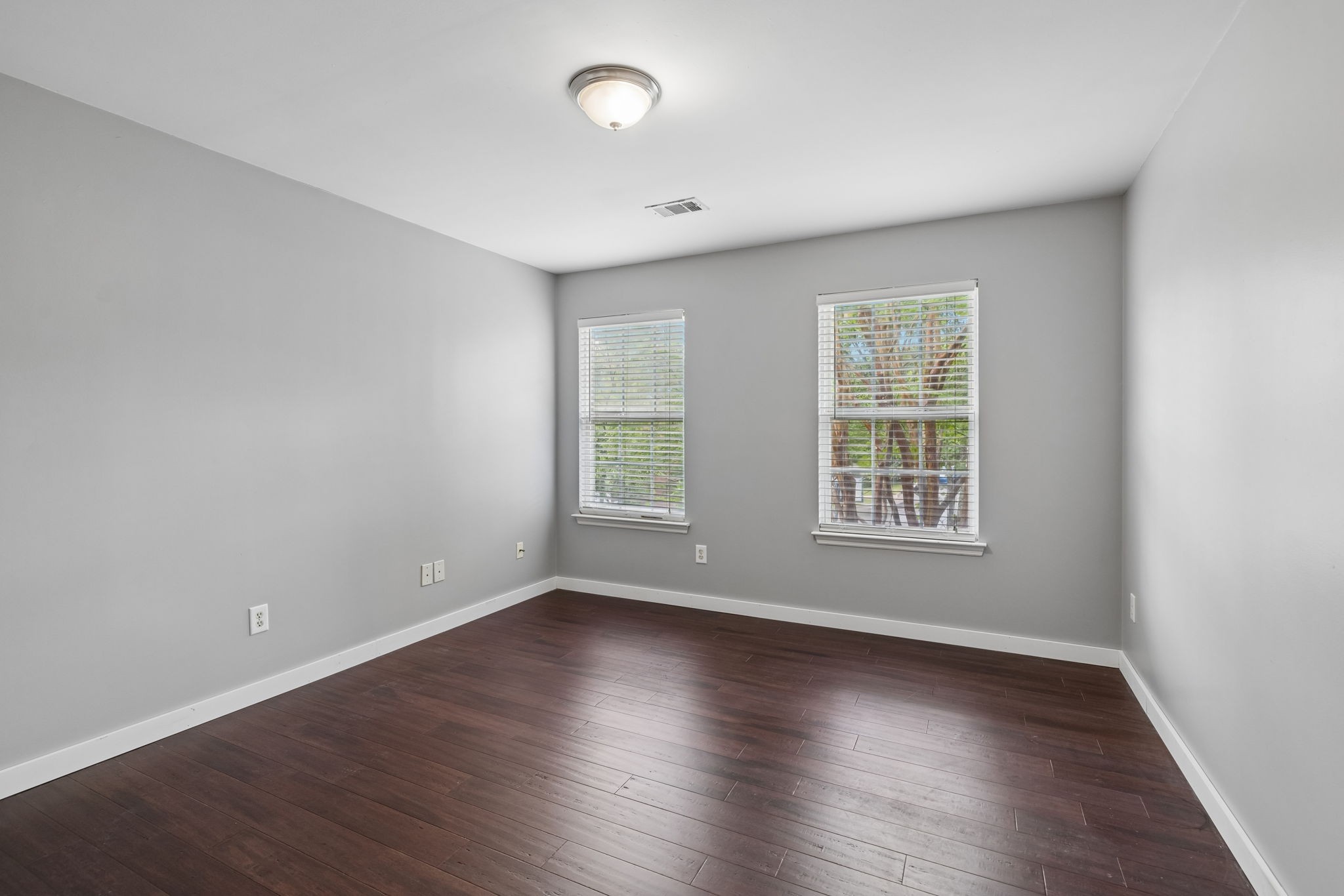 813 Glenavon Ct