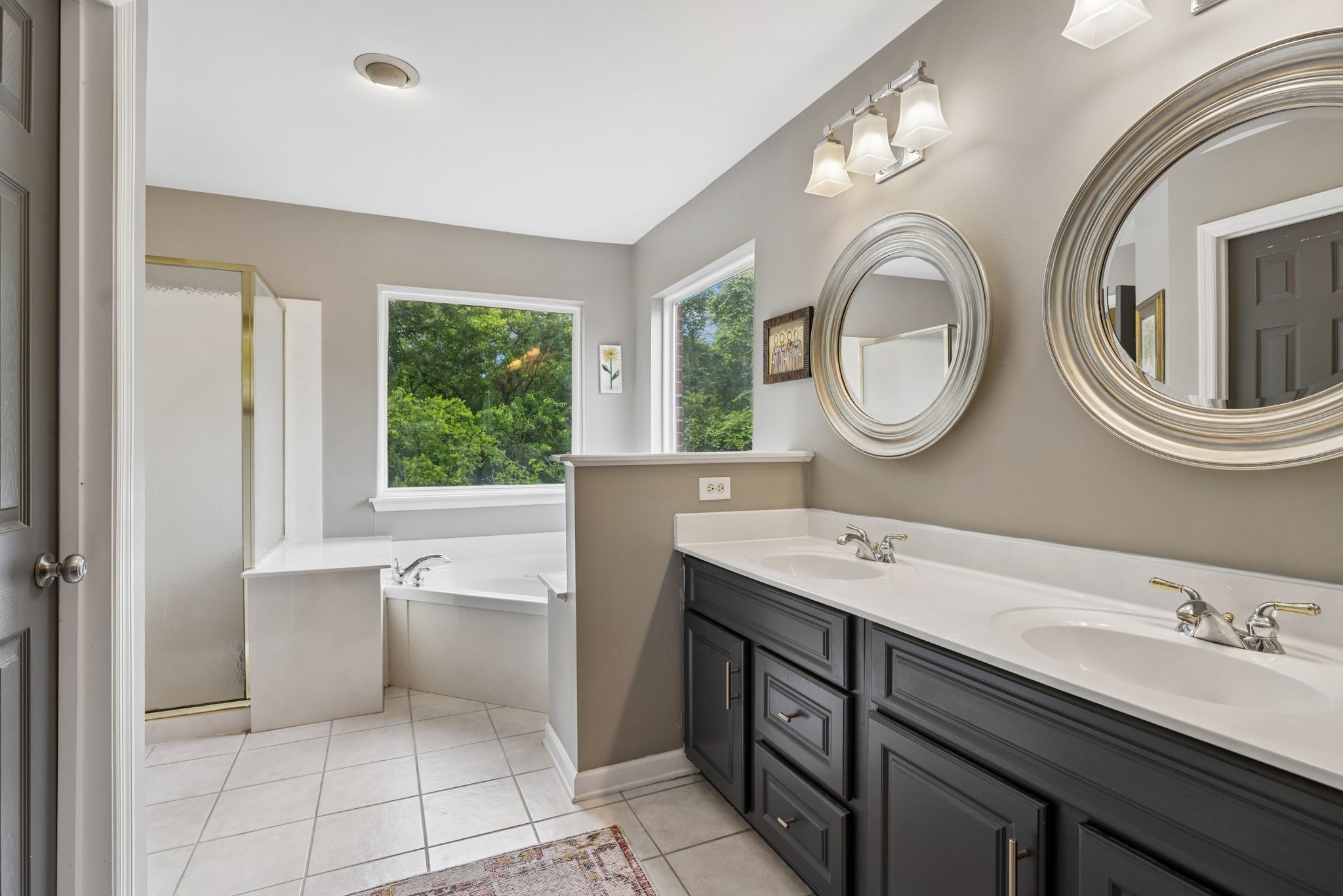 813 Glenavon Ct
