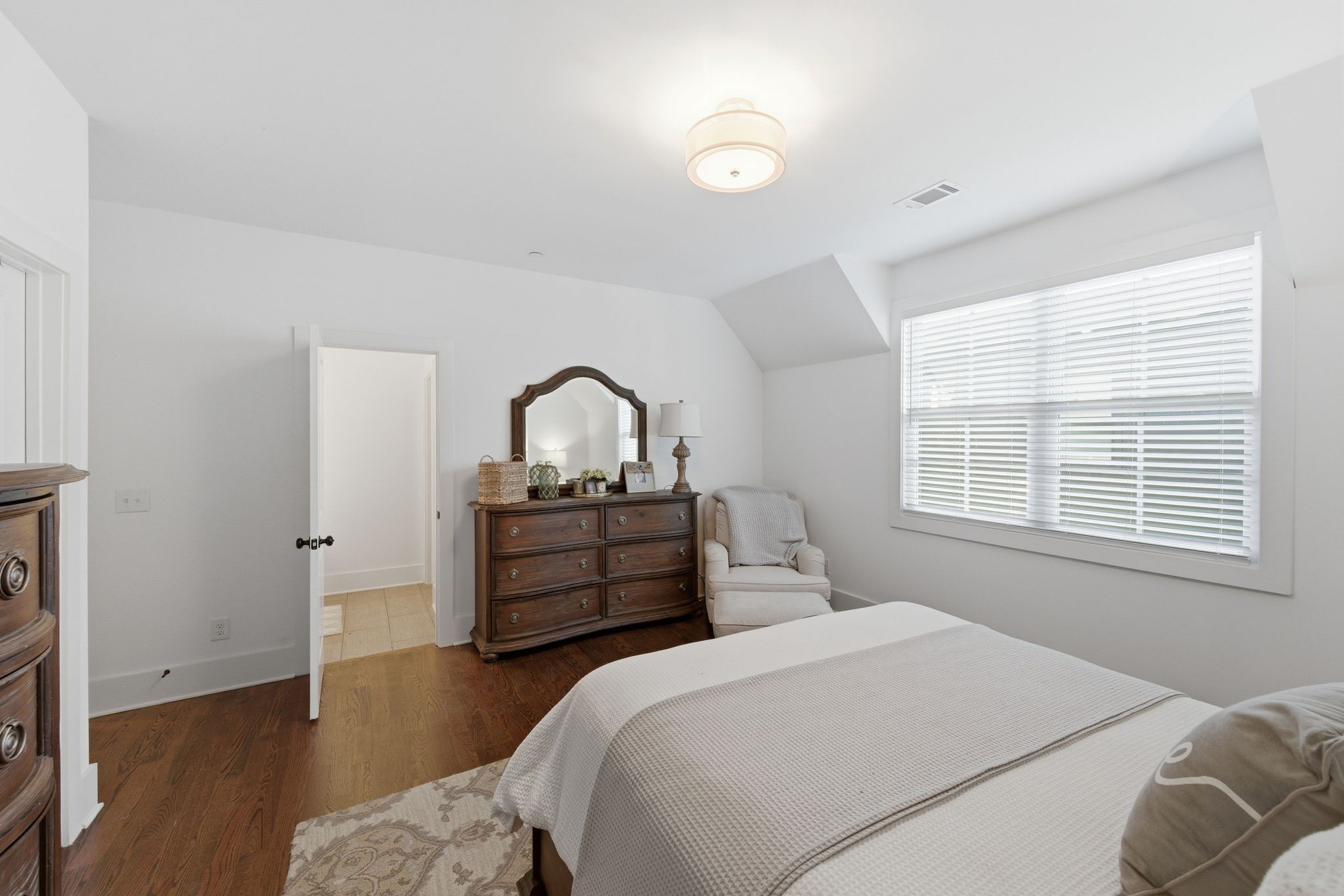 4022 Lealand Ln Unit: A