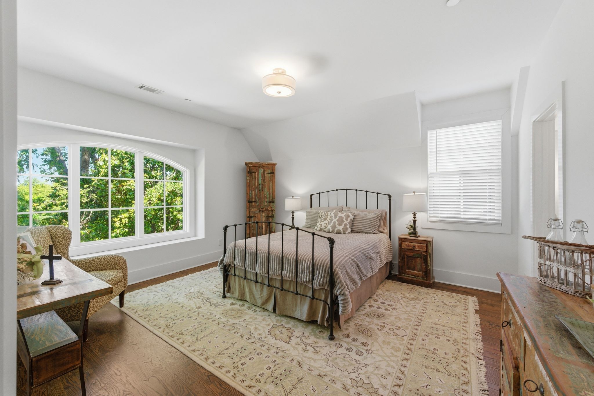 4022 Lealand Ln Unit: A